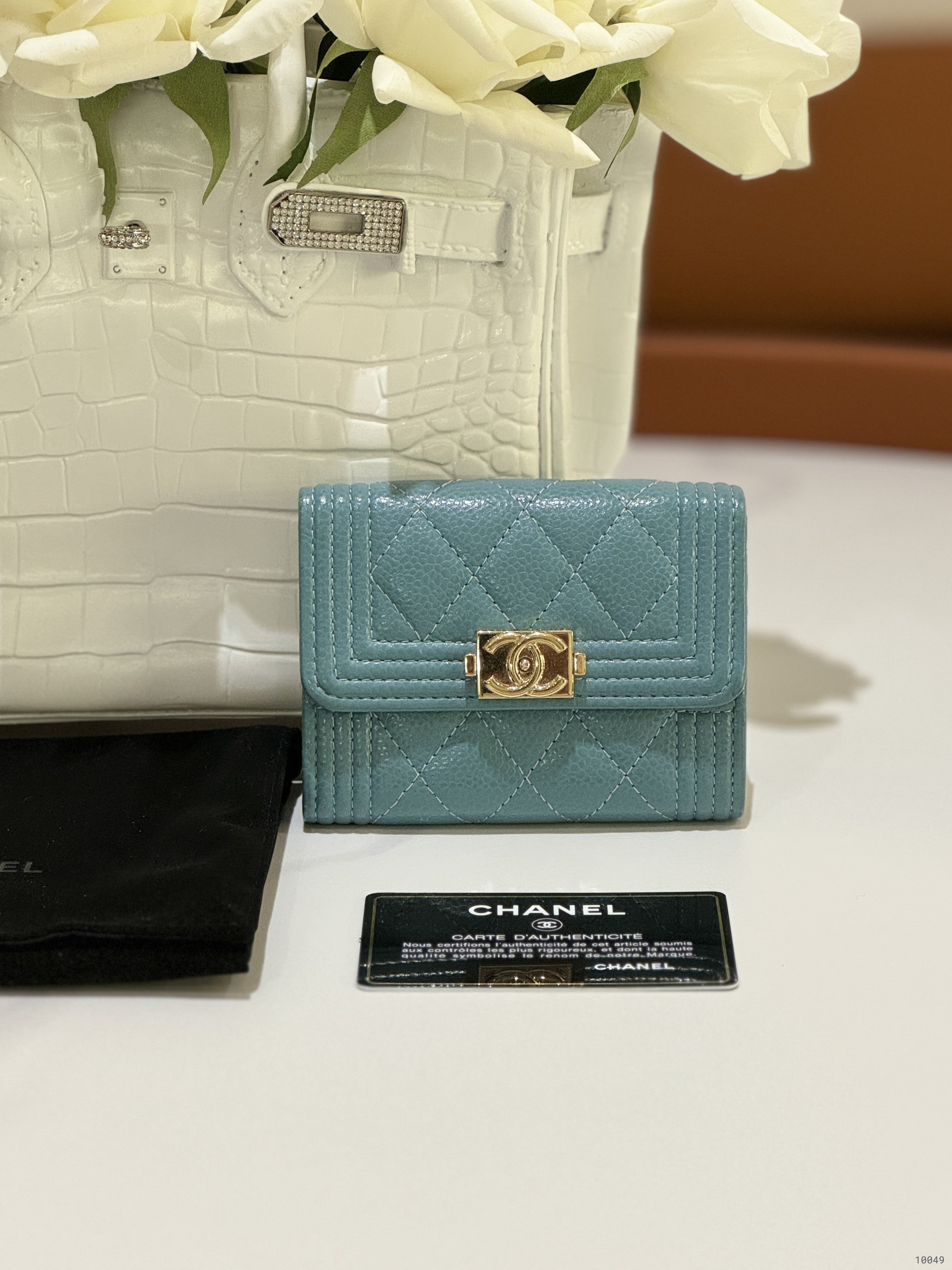 CHANEL BOY FLAP CARD HOLDER | COLLINS RAIN