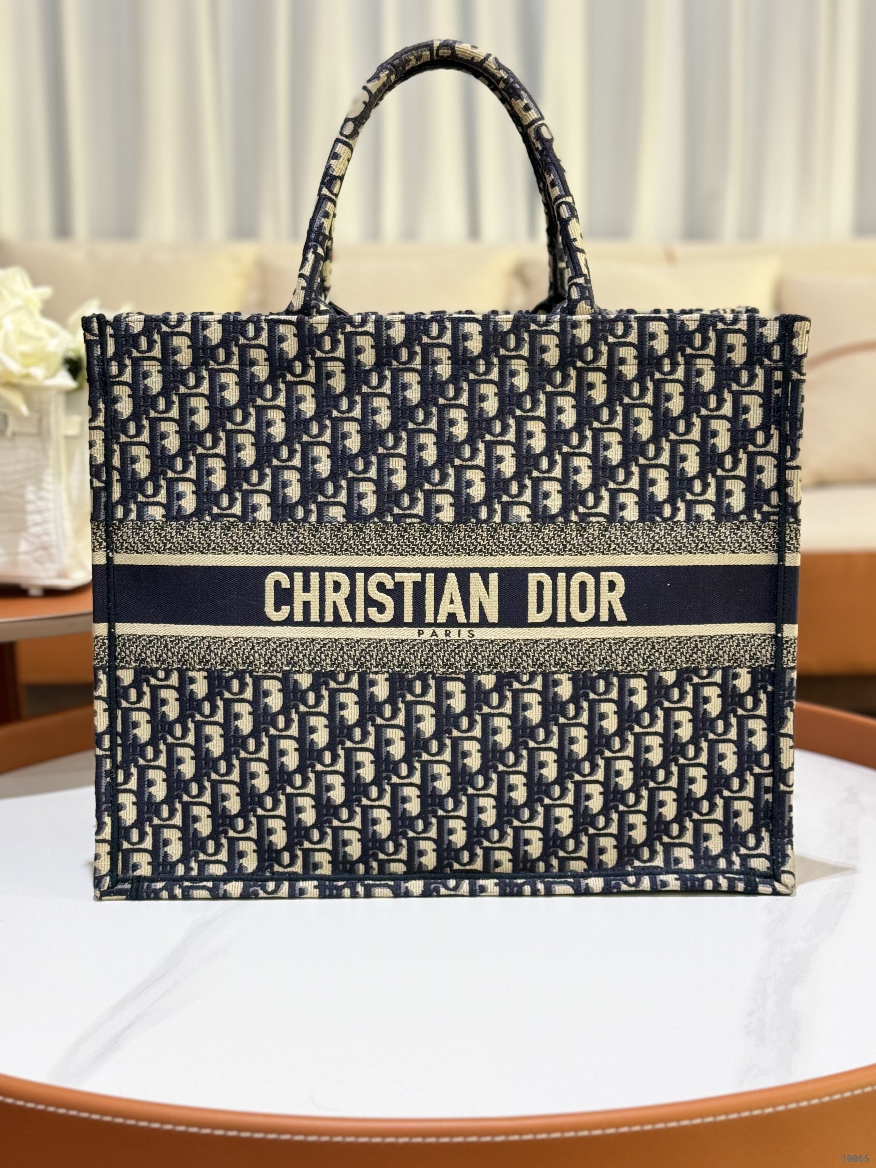 DIOR BOOK TOTE LARGE SIZE | COLLINS RAIN