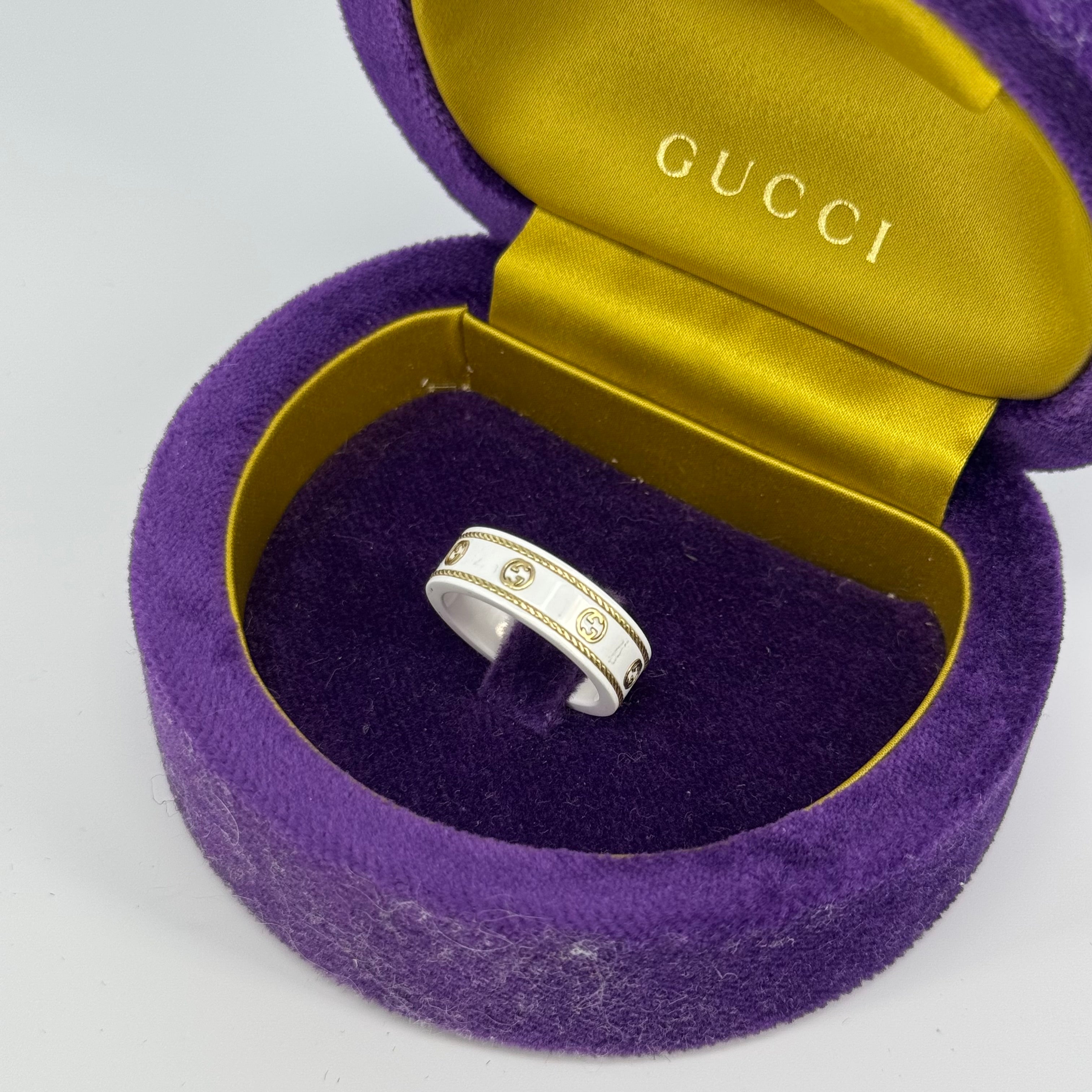 GUCCI ICON RING WITH YELLOW GOLD INTERLOCKING G