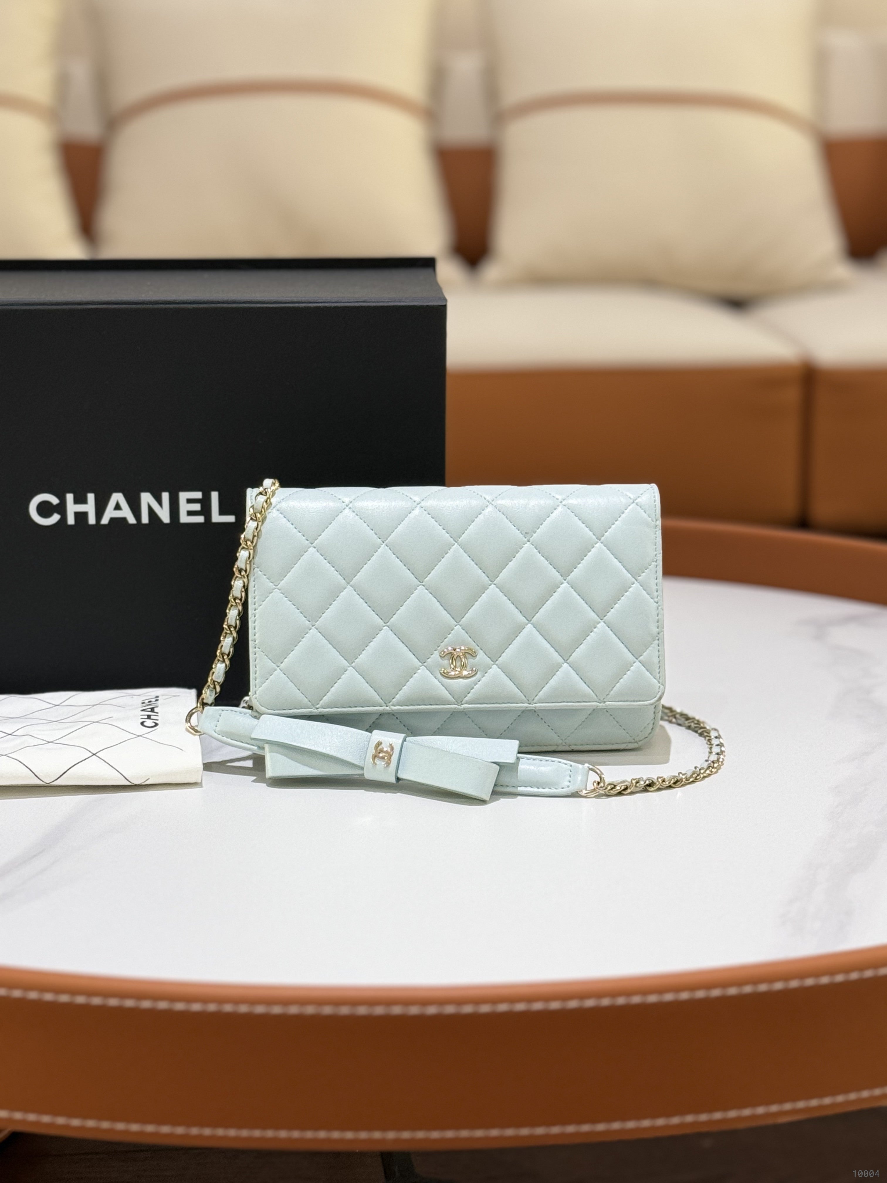 CHANEL WALLET ON CHAIN BLUE LAMBSKIN | COLLINS RAIN