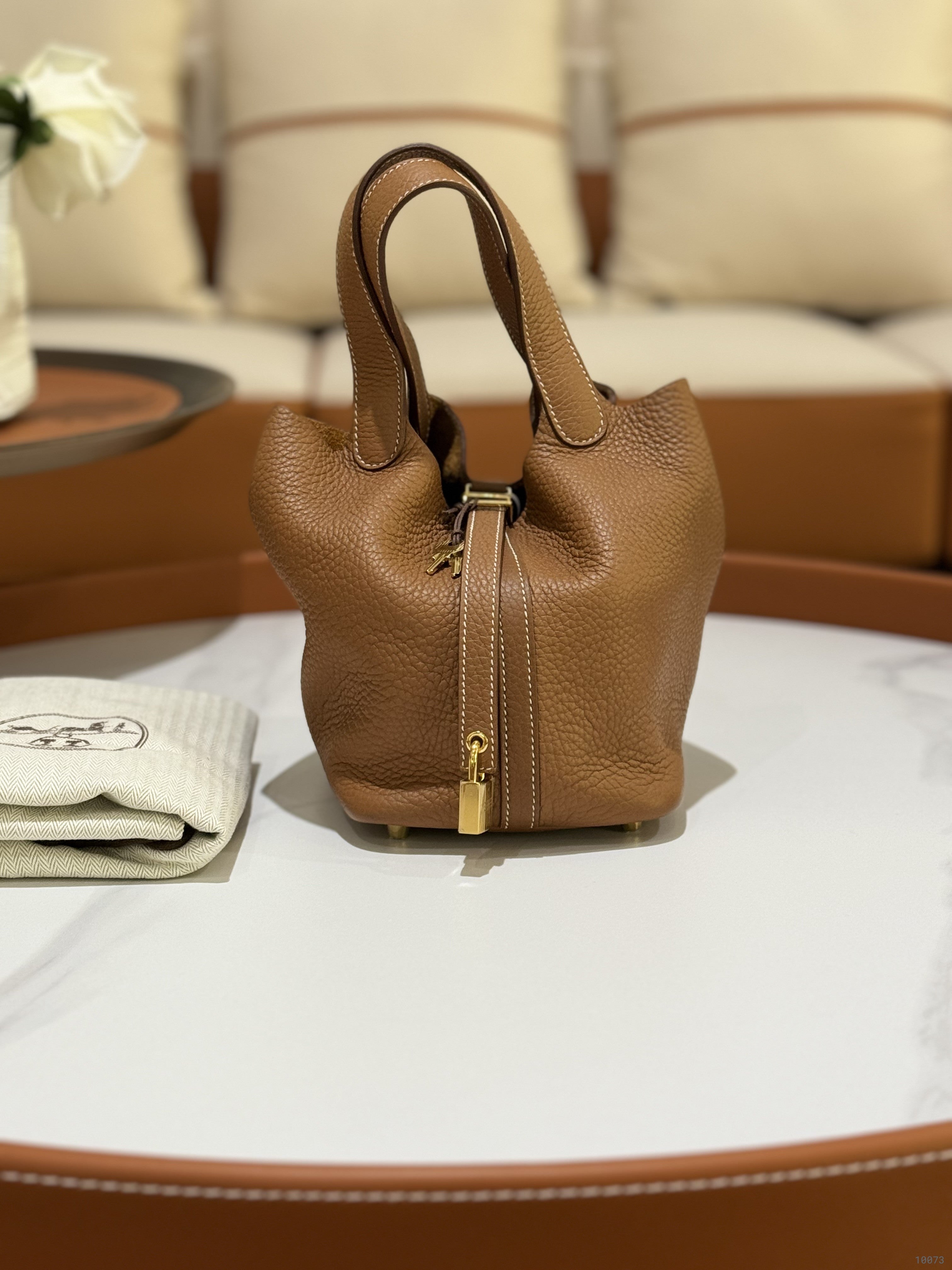 HERMES PICOTIN 18 GOLD BROWN | COLLINS RAIN