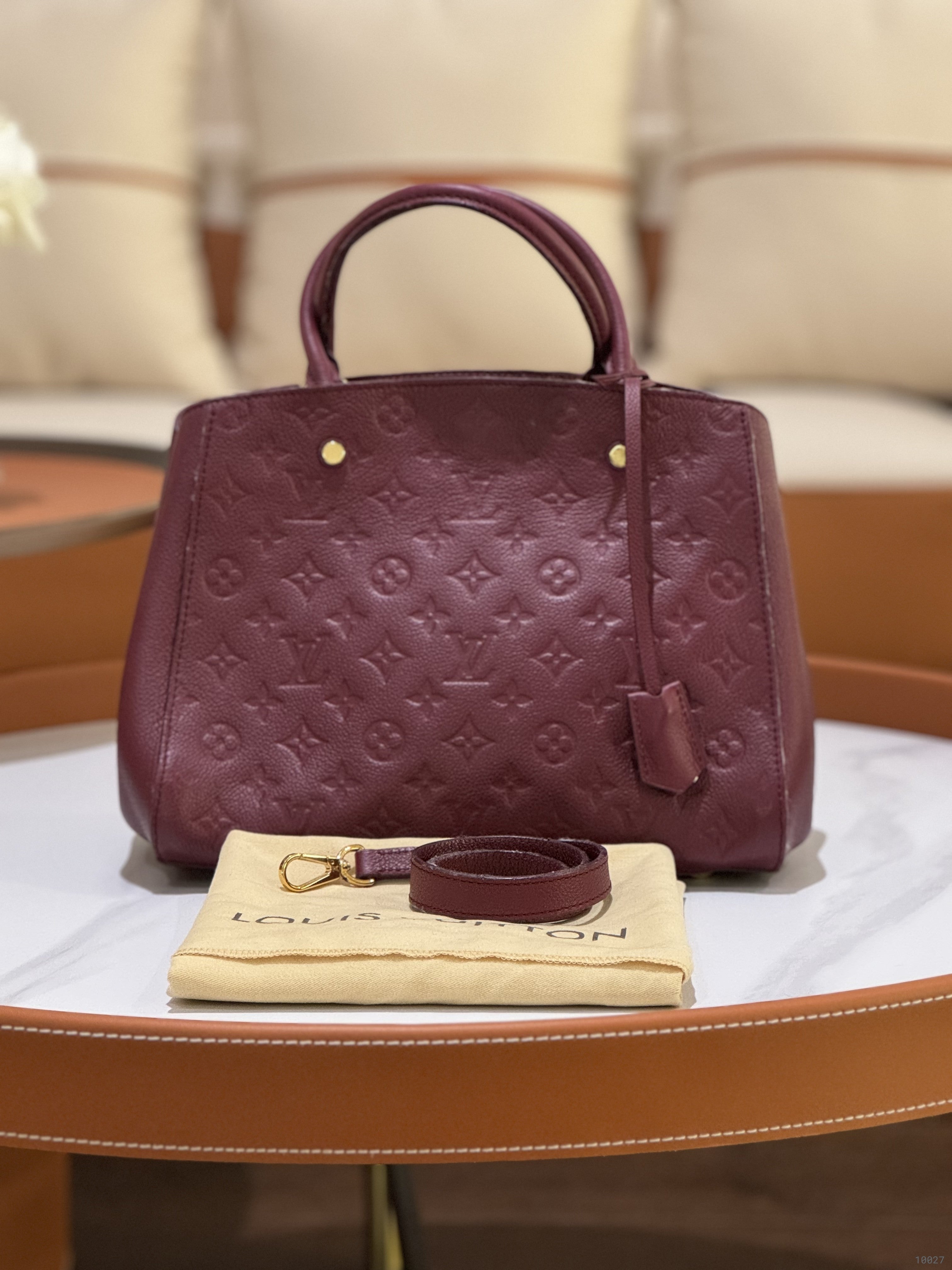 LOUIS VUITTON RED HANDBAG | COLLINS RAIN