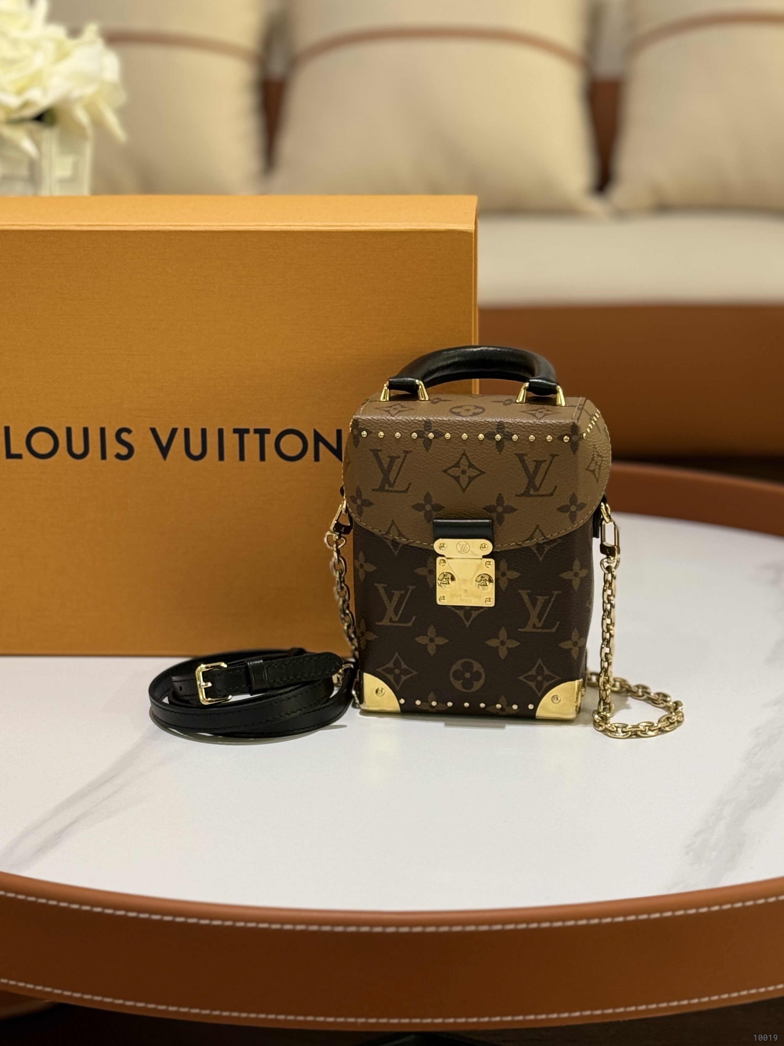 LOUIS VUITTON CAMERA BOX | COLLINS RAIN