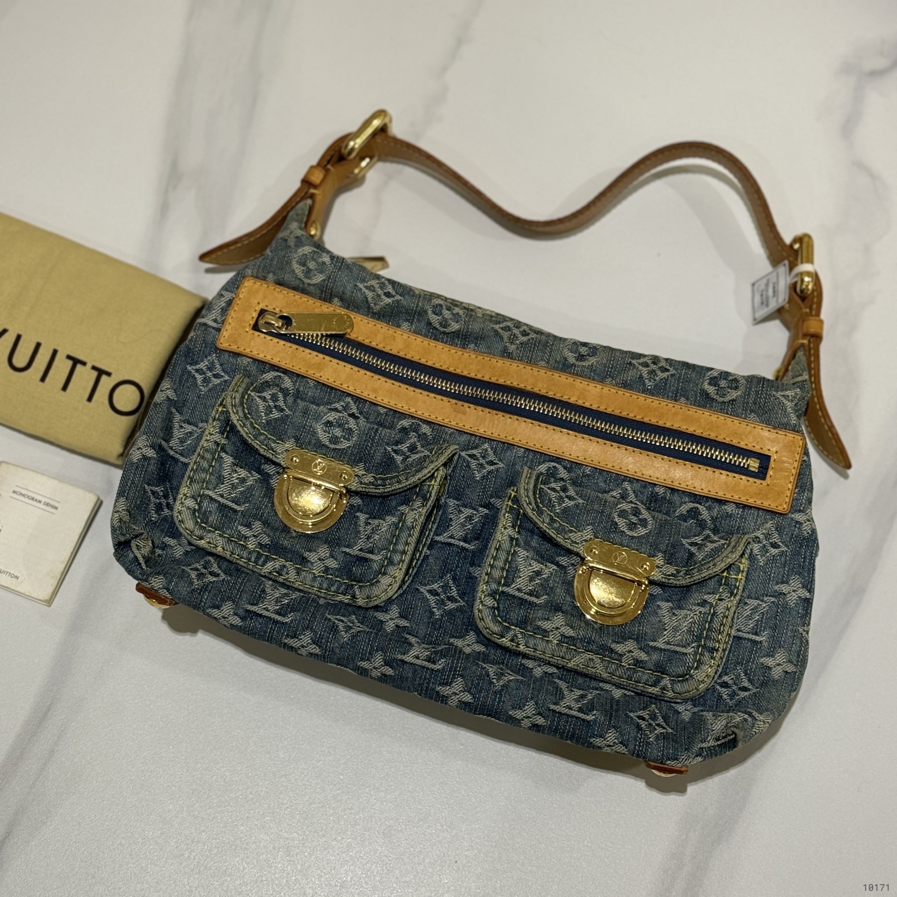 Louis vuitton underarm bag sale