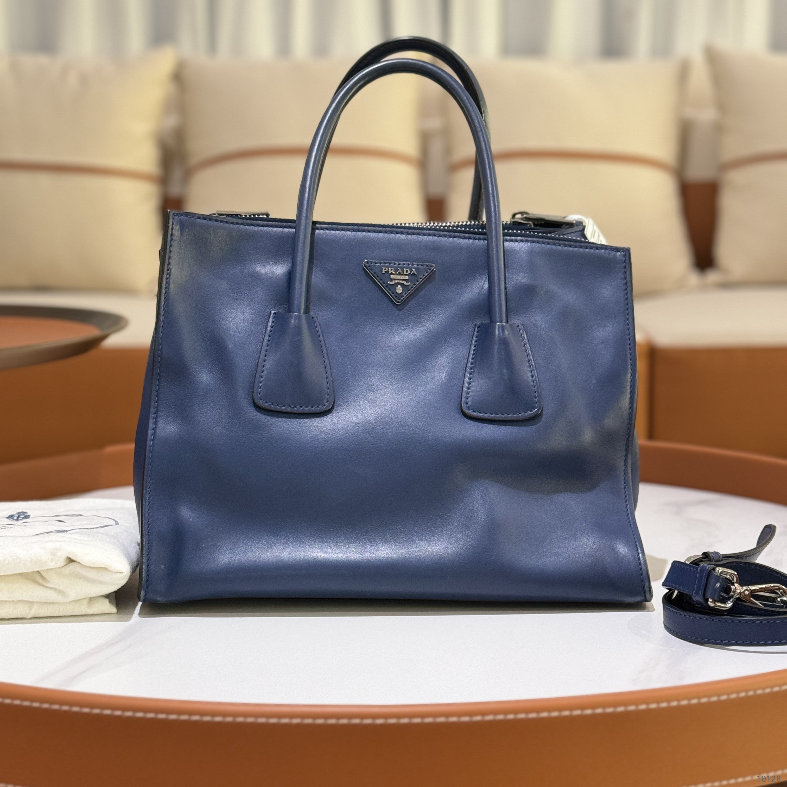 PRADA TOTE BLUE BAG | COLLINS RAIN