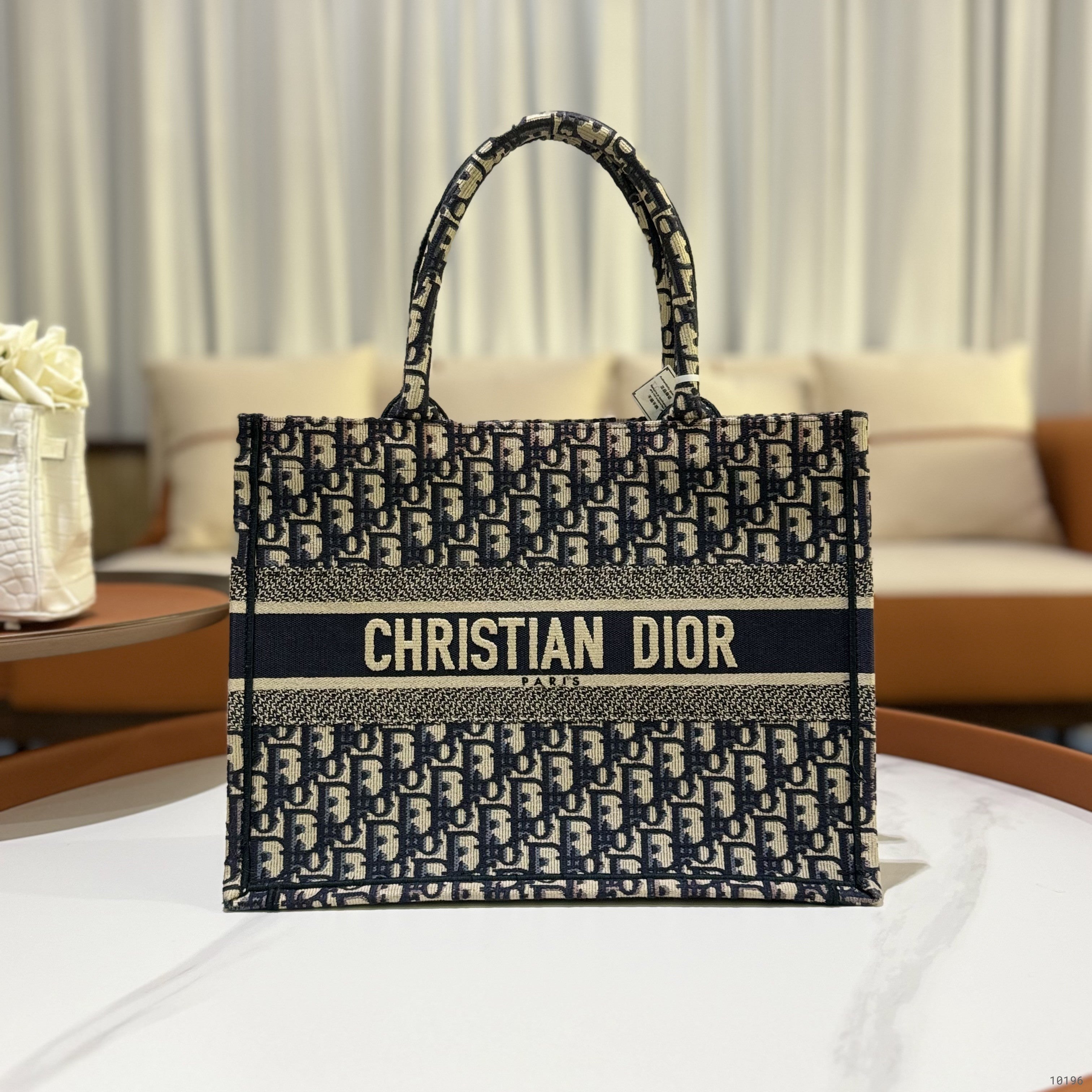 DIOR MEDIUM TOTE | COLLINS RAIN