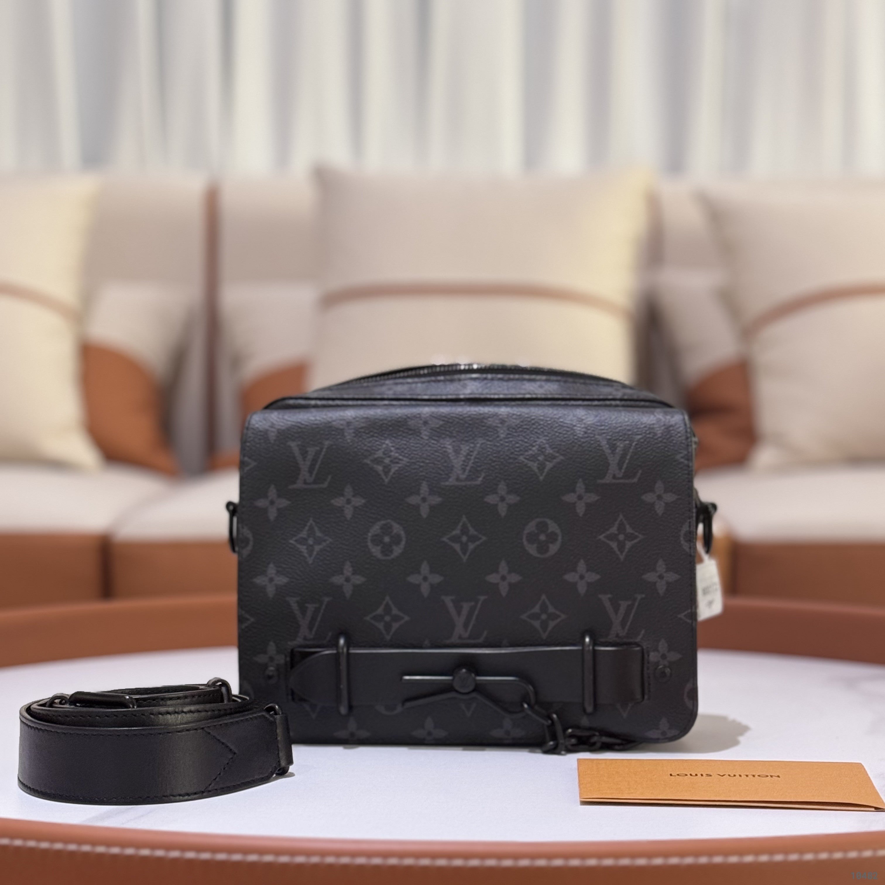 LOUIS VUITTON STEAMER MESSENGER M.ECLI. BAG