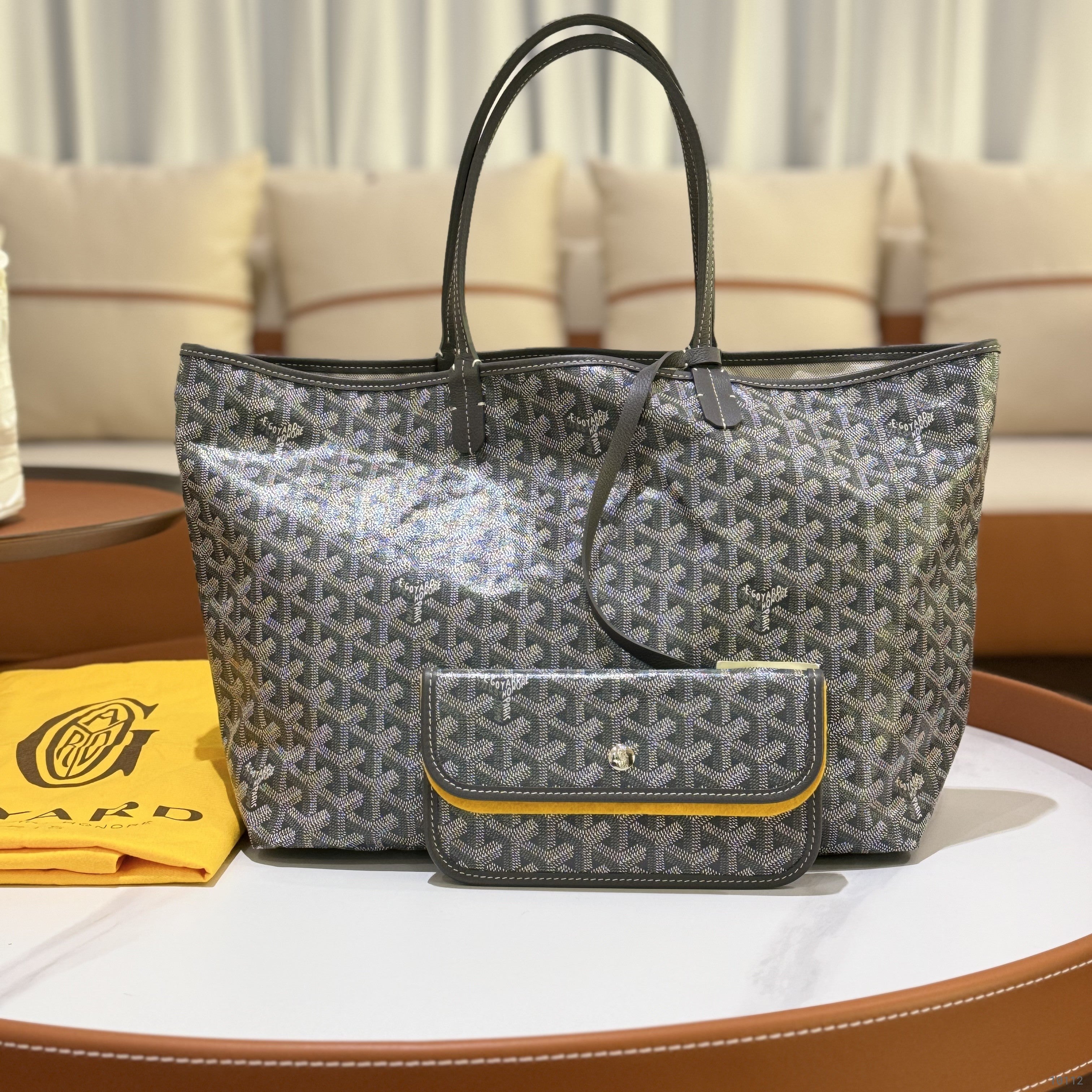 GOYARD SAINT LOUIS TOTE BAG MM | COLLINS RAIN