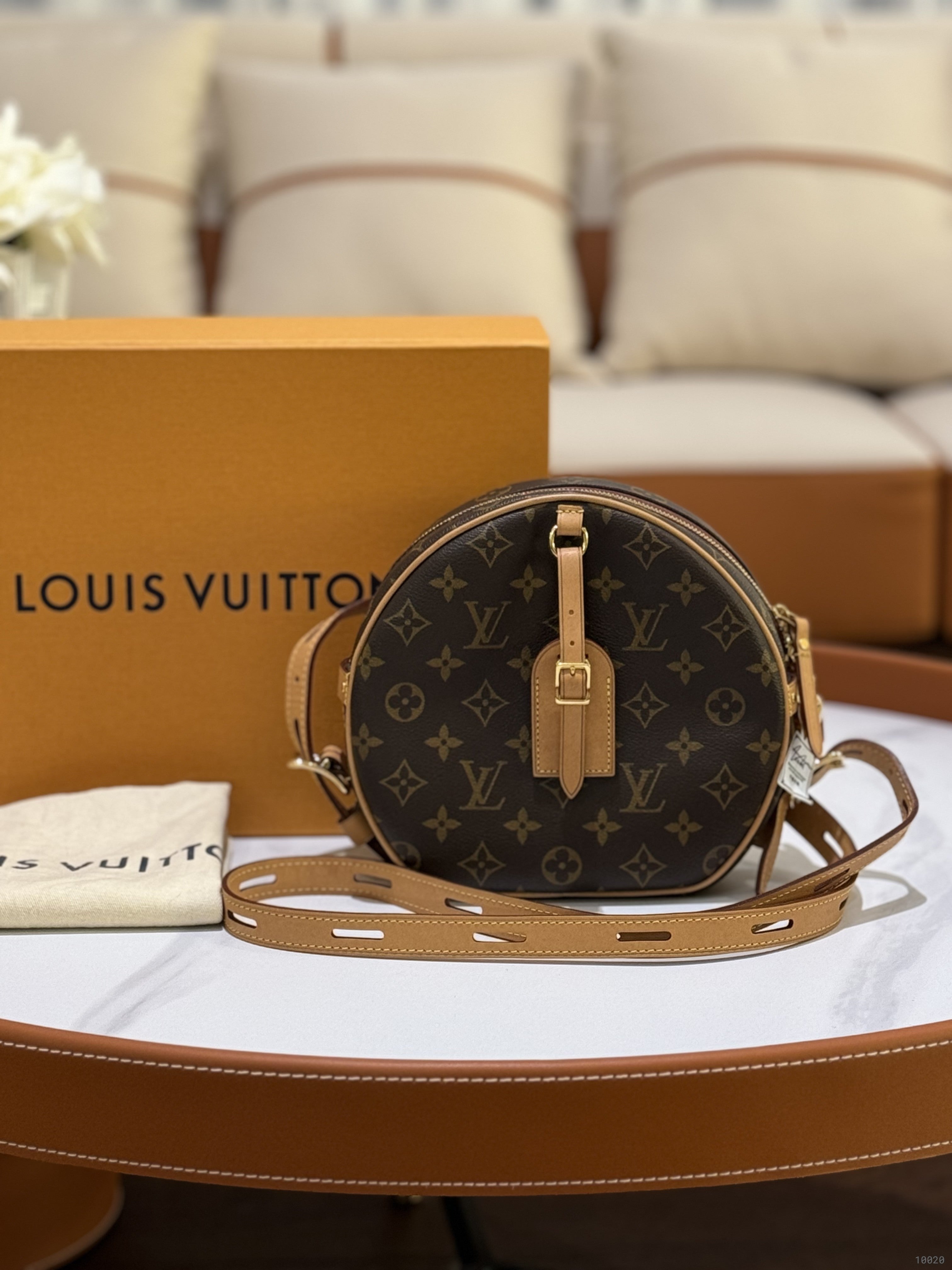 LOUIS VUITTON PETITE BOITE CHAPEAU | COLLINS RAIN