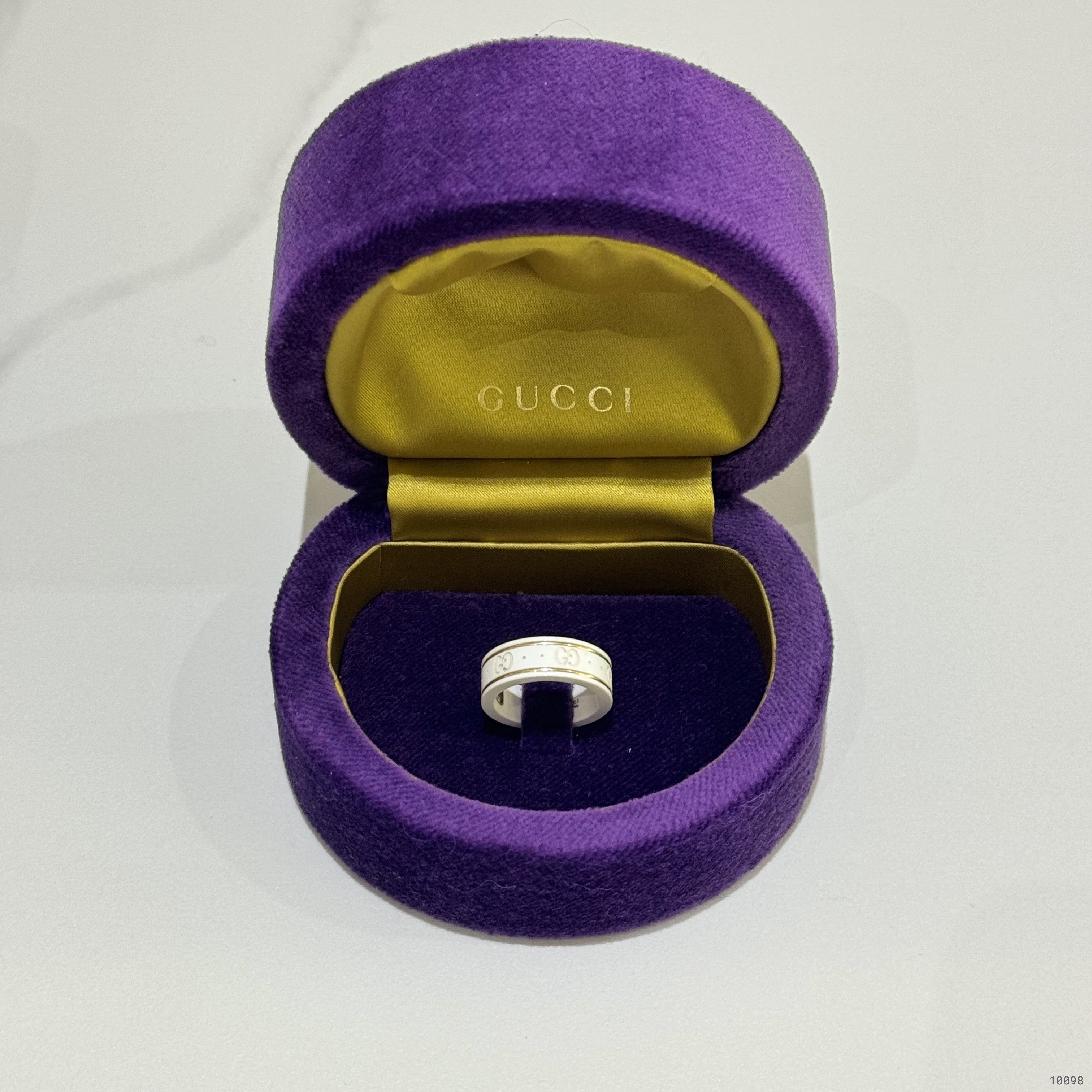 GUCCI ICON RING WITH YELLOW GOLD | COLLINS RAIN