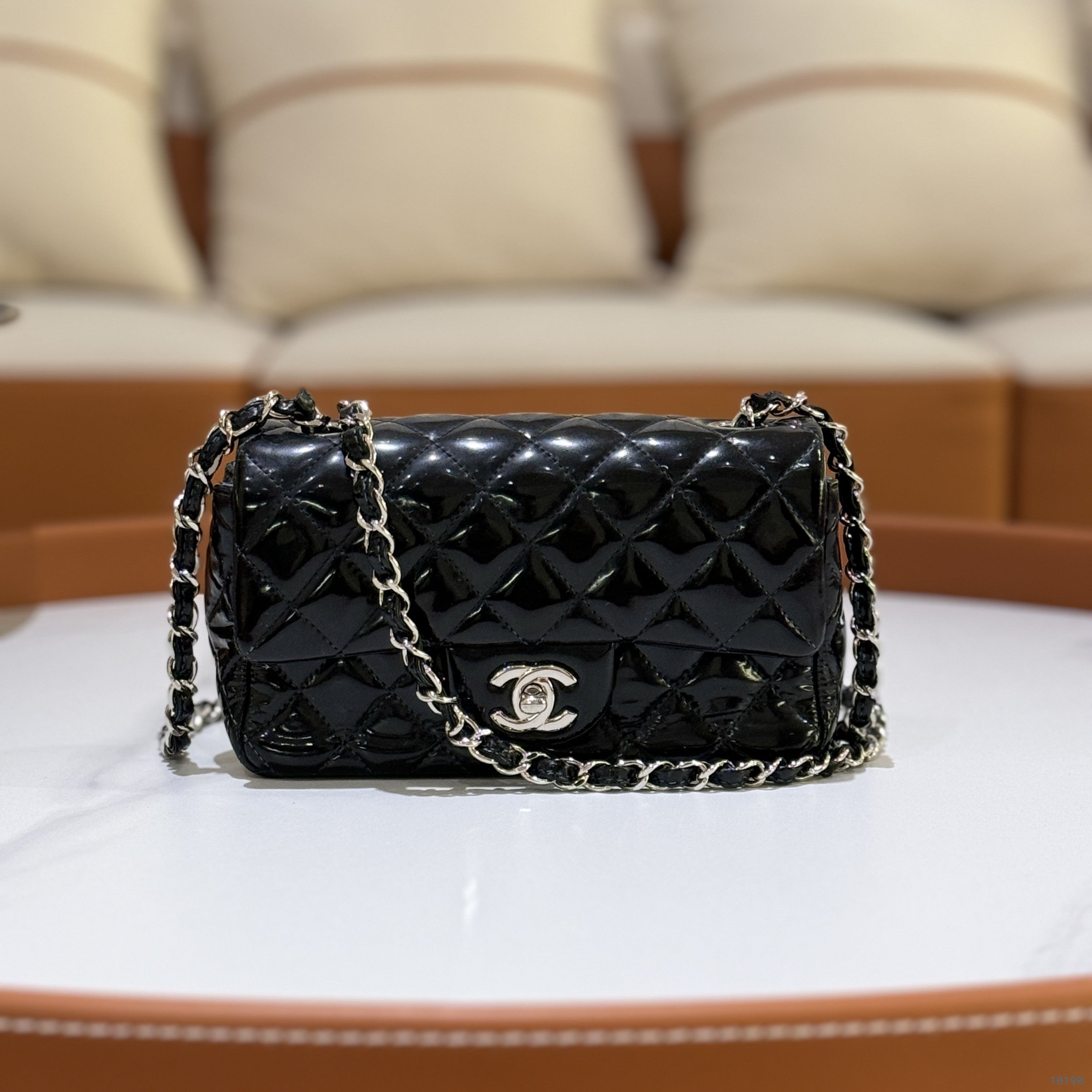 CHANEL CLASSIC FLAP MINI | COLLINS RAIN