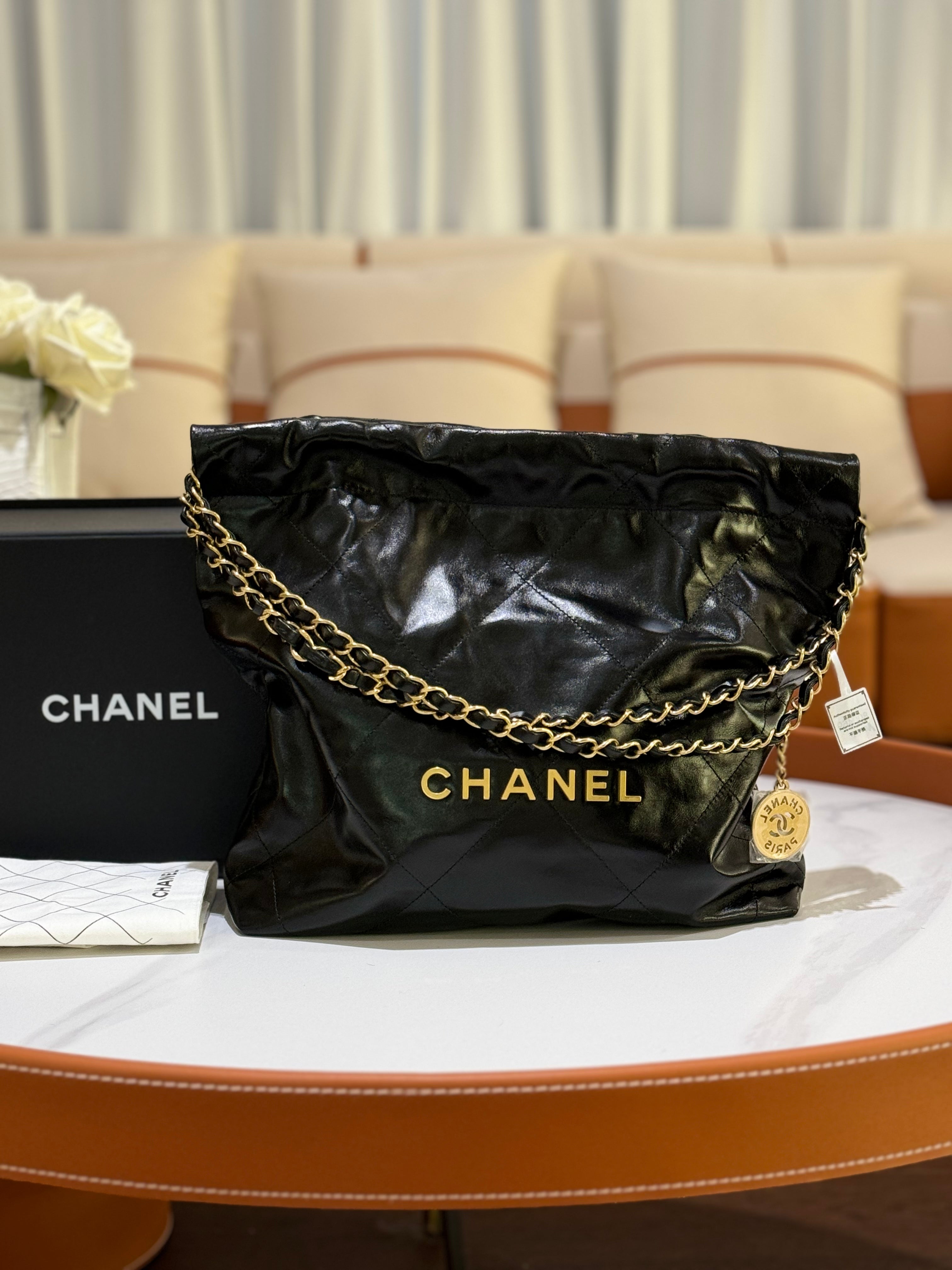 CHANEL 22 BAG SMALL | COLLINS RAIN