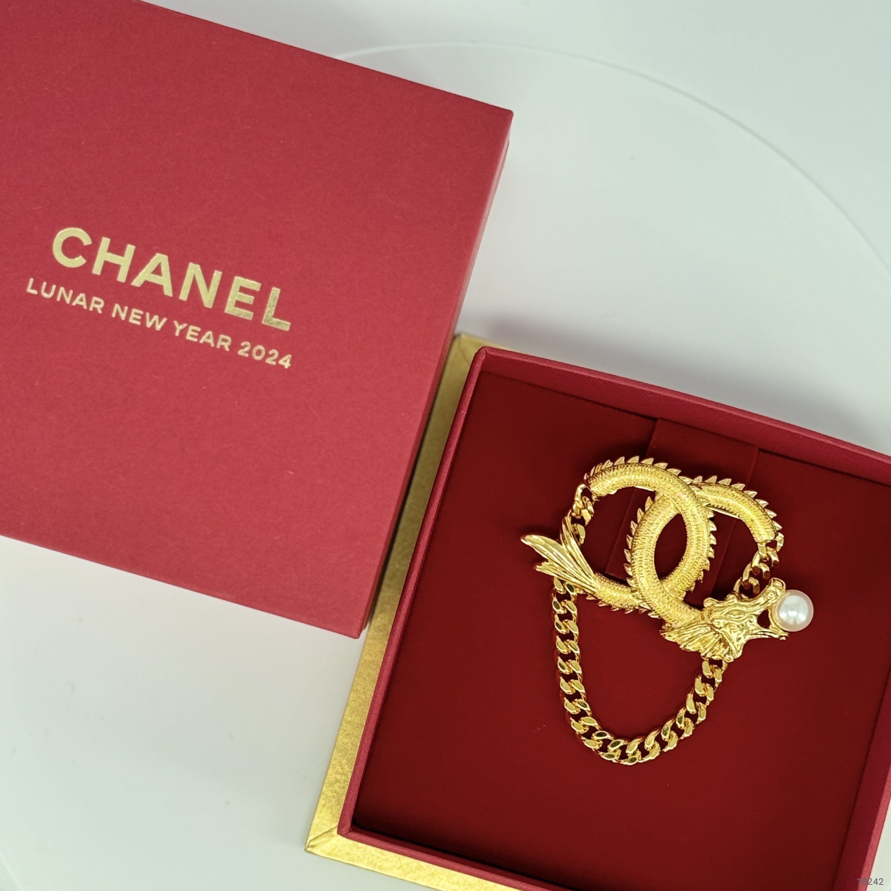 CHANEL VIC BROOCH