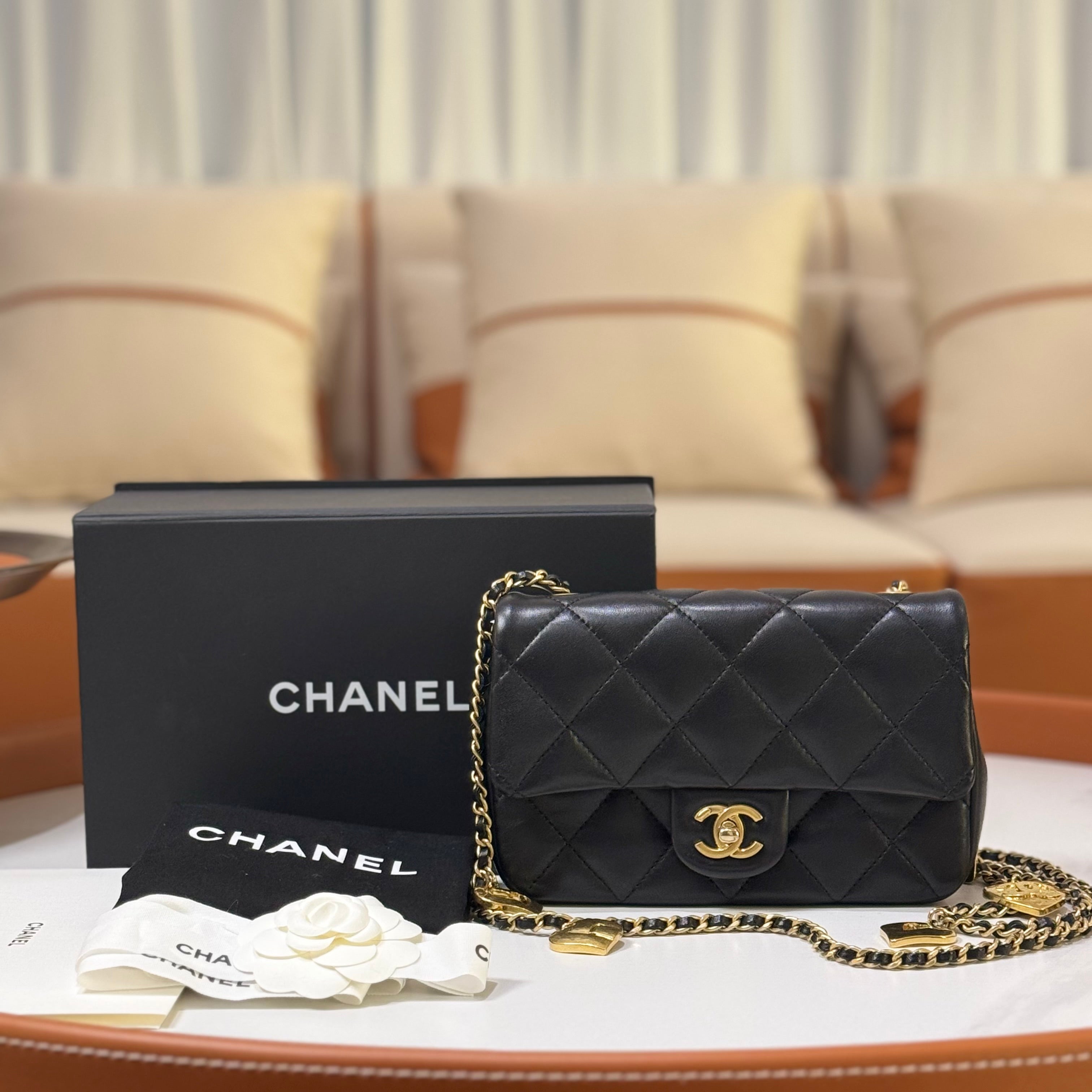 CHANEL MINI RECTANGULAR FLAP BAG BLACK LAMBSKIN BLACK (MICROCHIP)