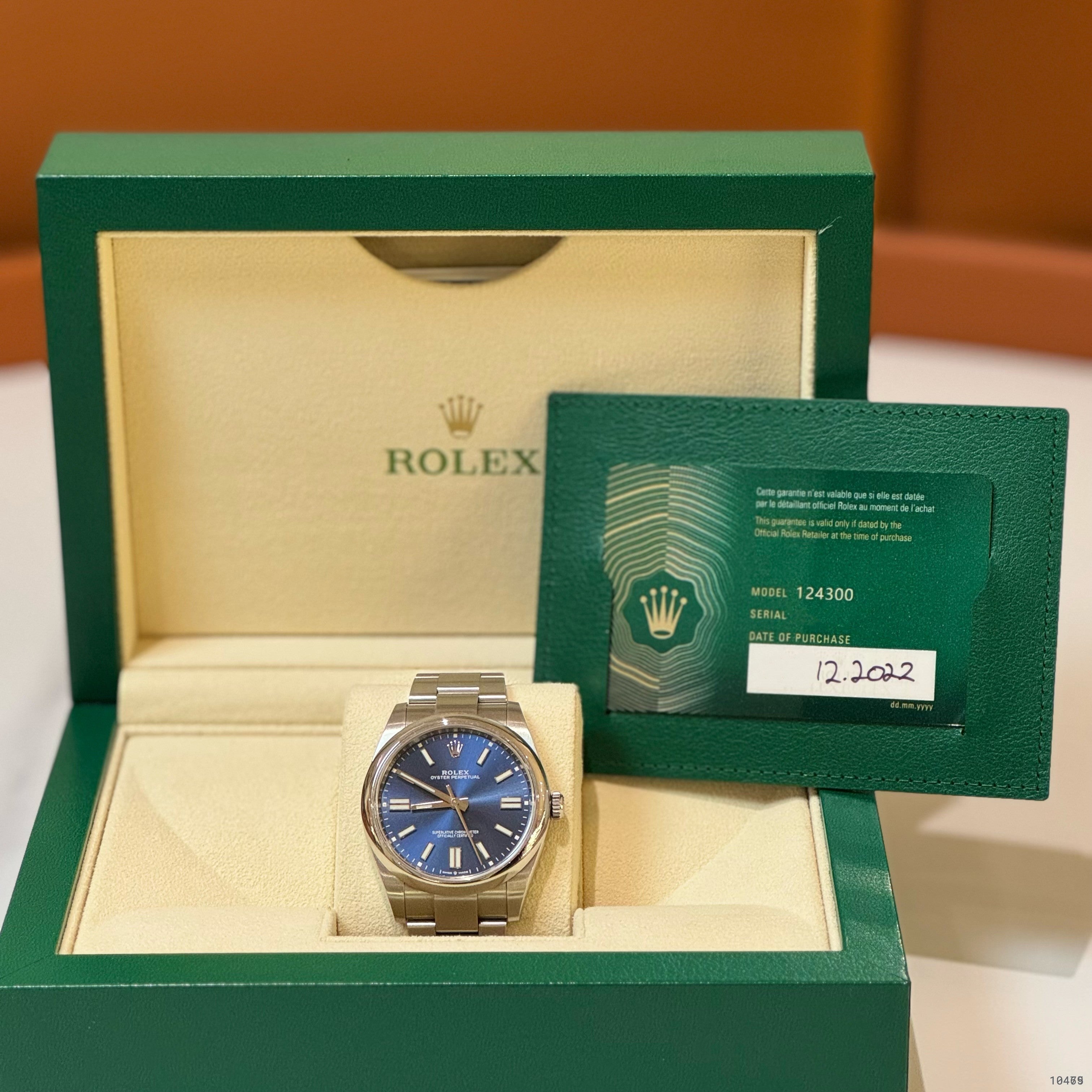 ROLEX OYSTER PERPETUAL 41 124300-0003