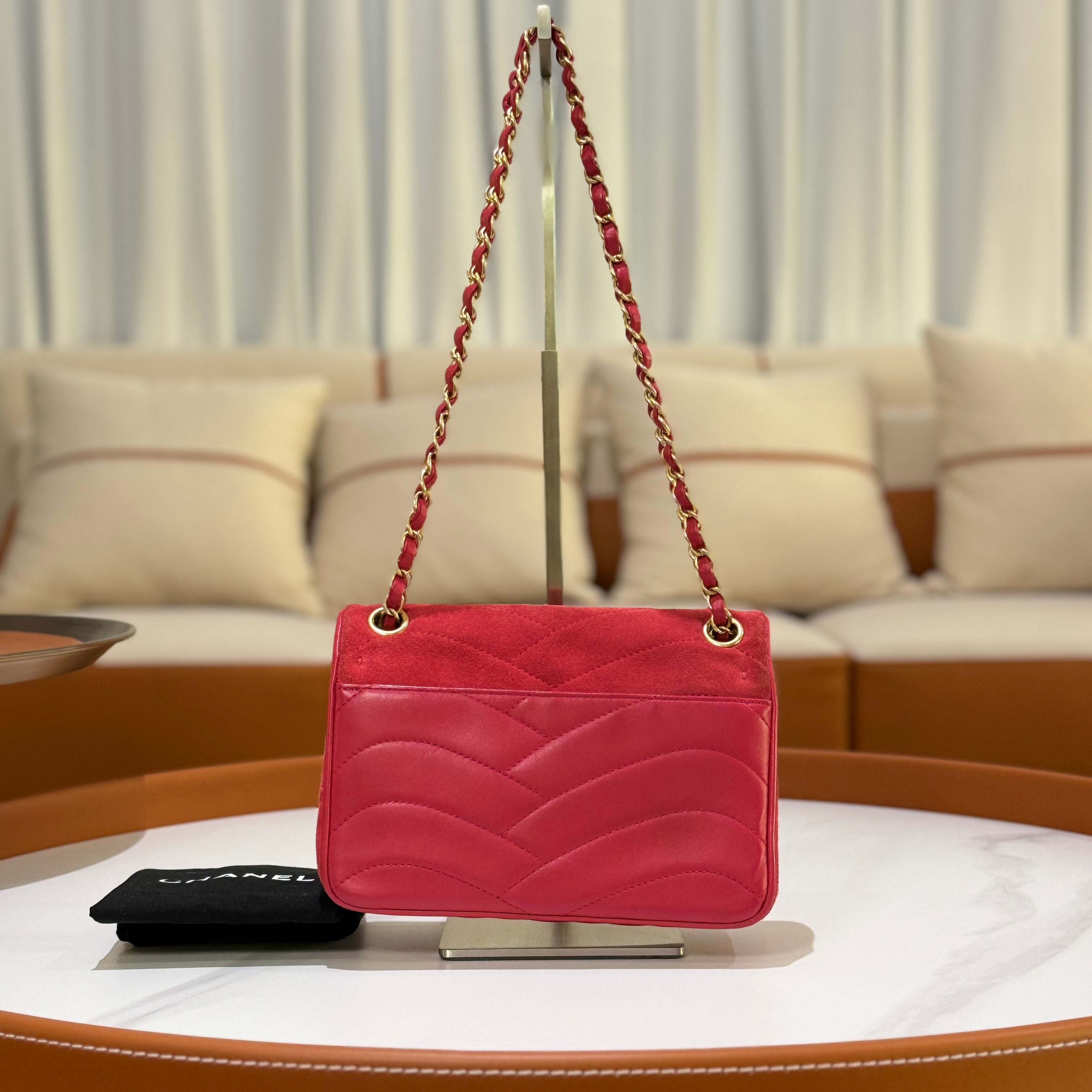 CHANEL FLAP BAG SUEDE LEATHER RED