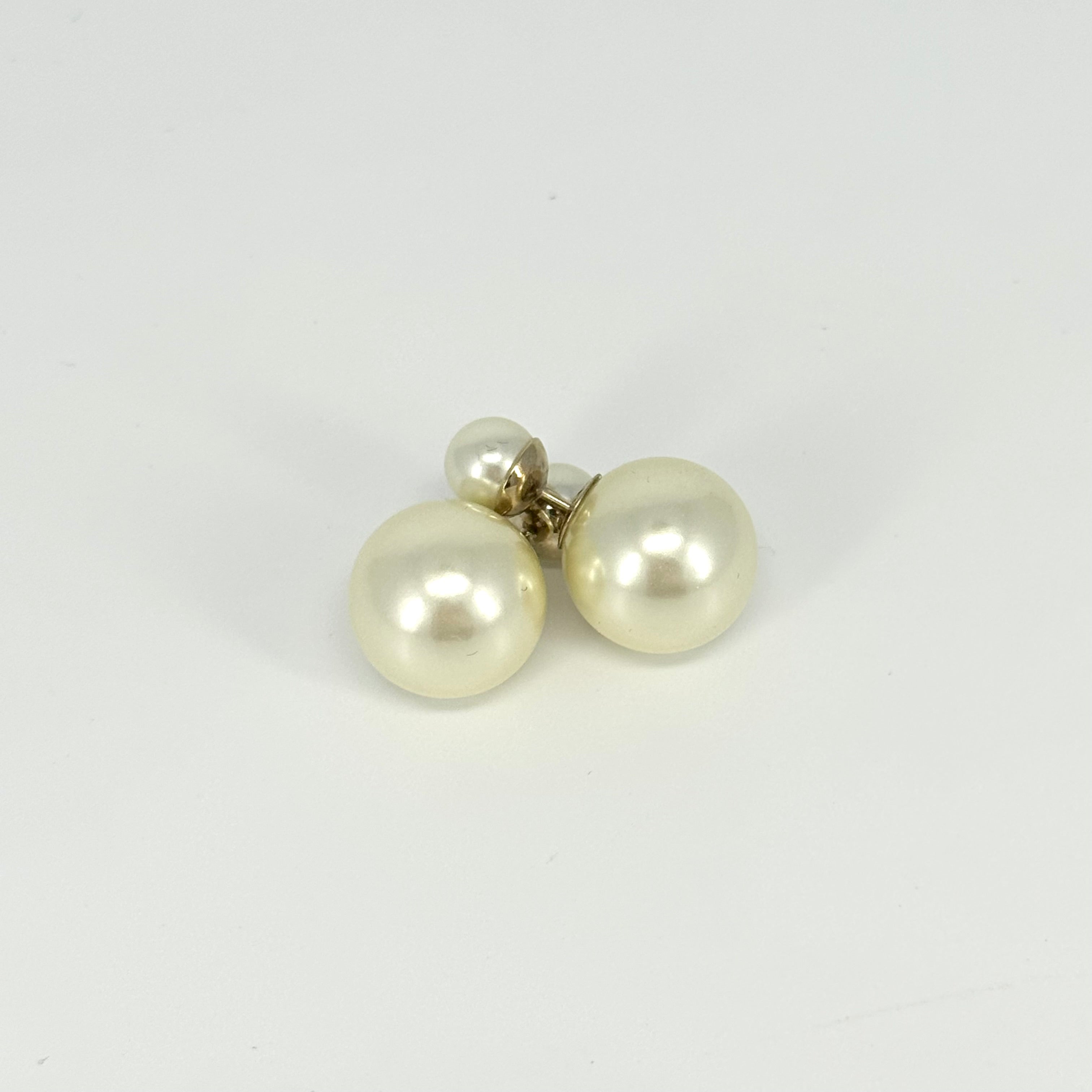 DIOR PEARL EARRINGS