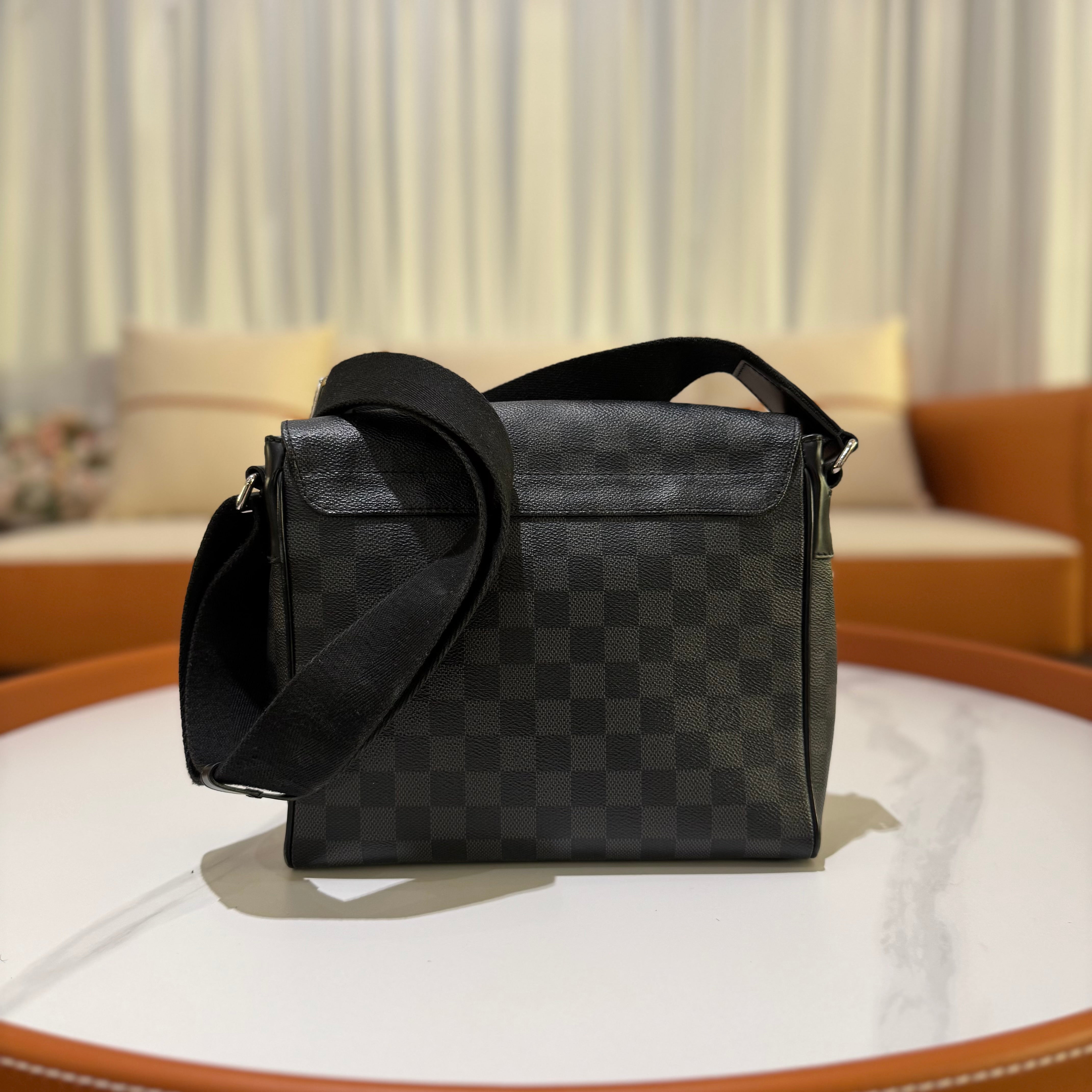 LOUIS VUITTON DISTRICT MEDIUM BLACK CHESSBOARD MESSENGER BAG