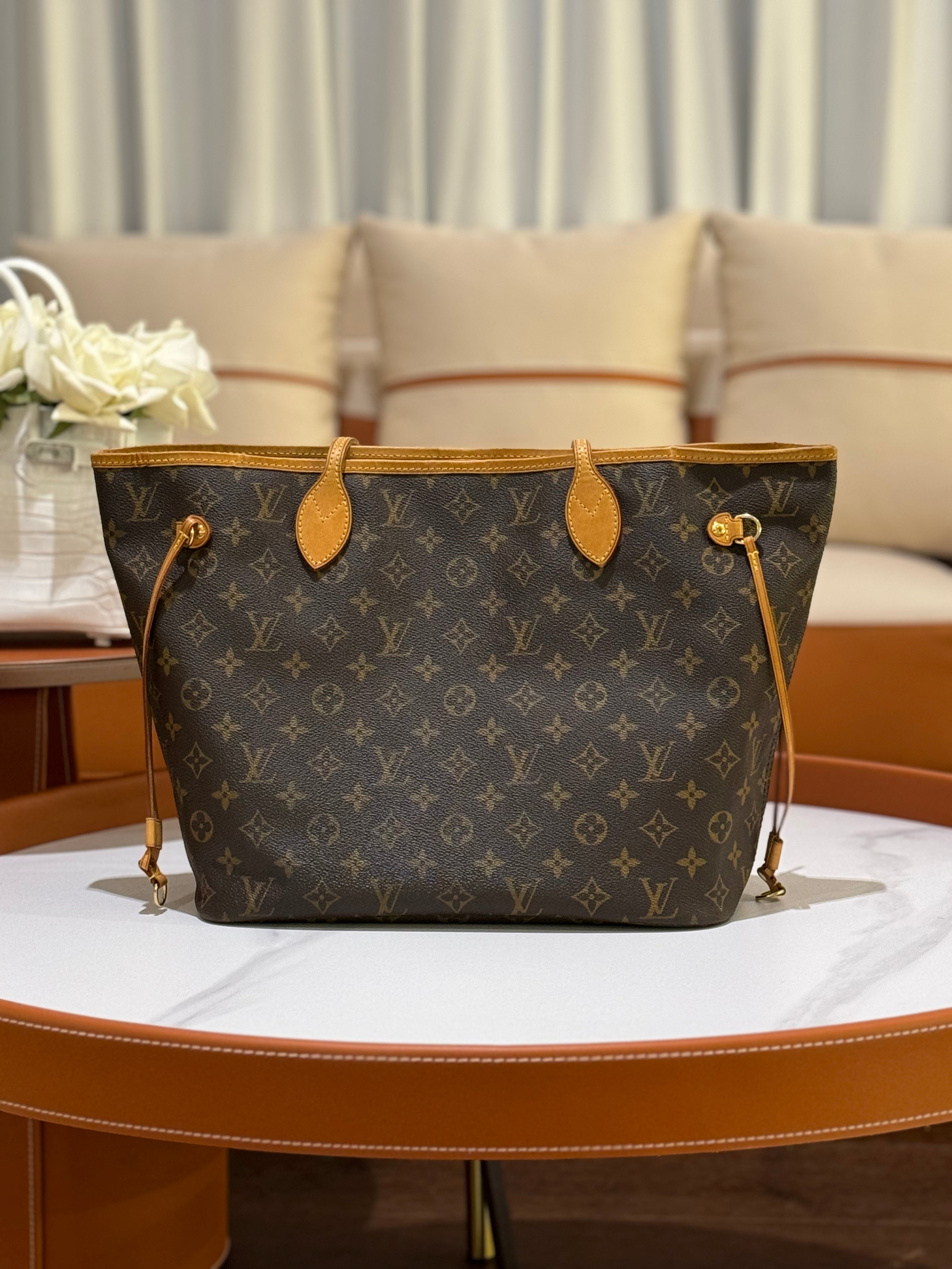 LOUIS VUITTON NEVERFULL MM | COLLINS RAIN