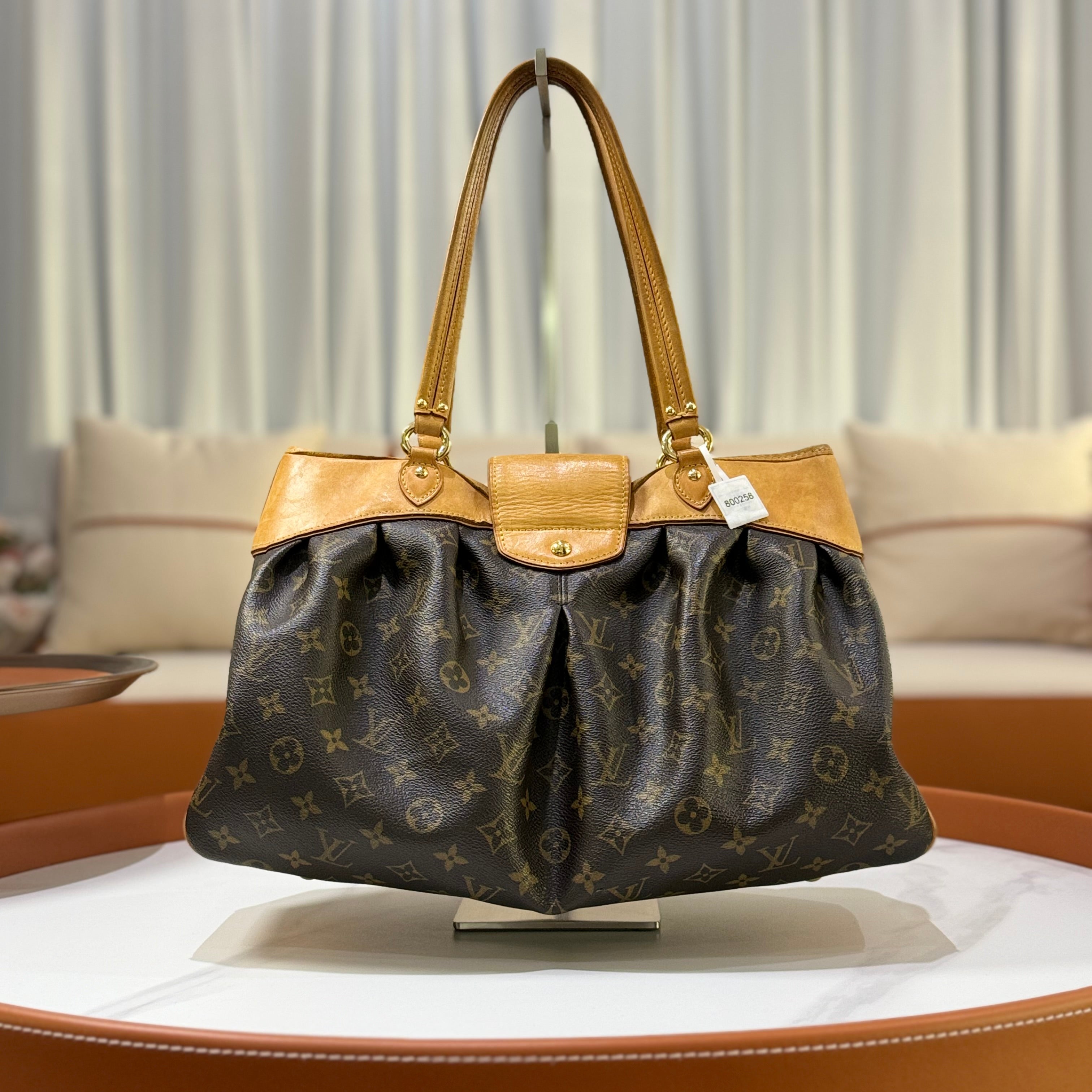 LOUIS VUITTON GOLDEN BEAN SHOULDER BAG