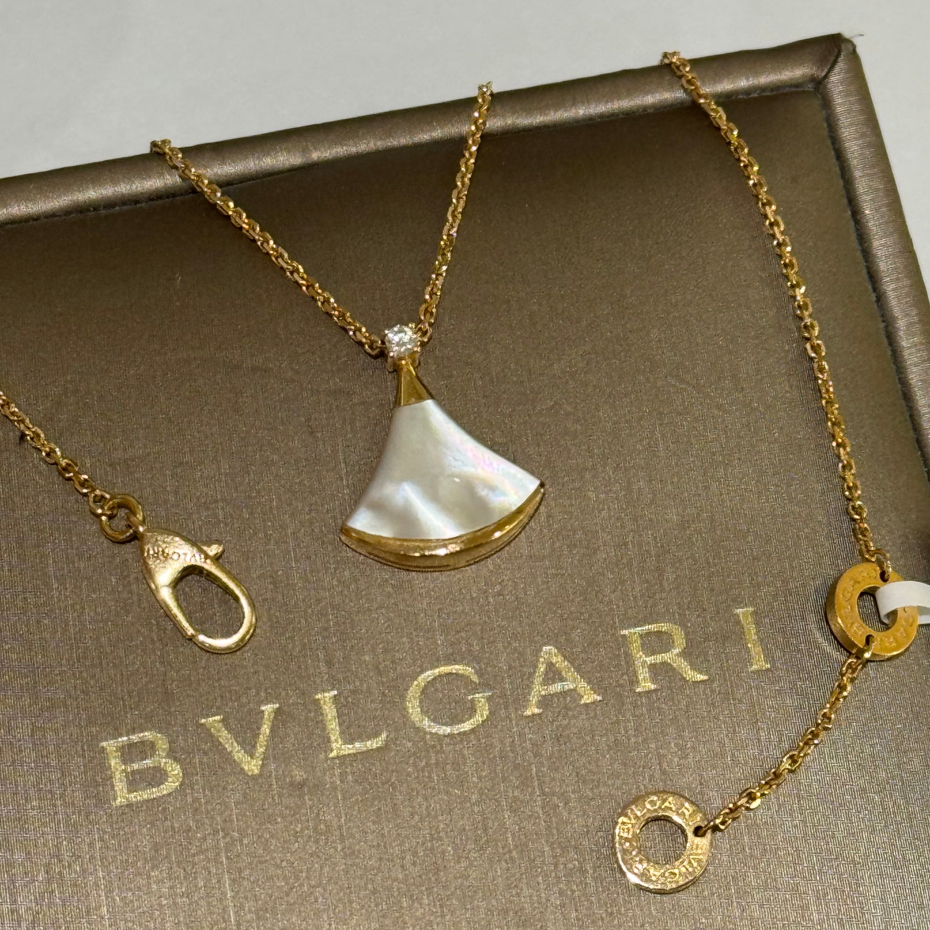 BVLGARI DIVAS’ DREAM NECKLACE | COLLINS RAIN