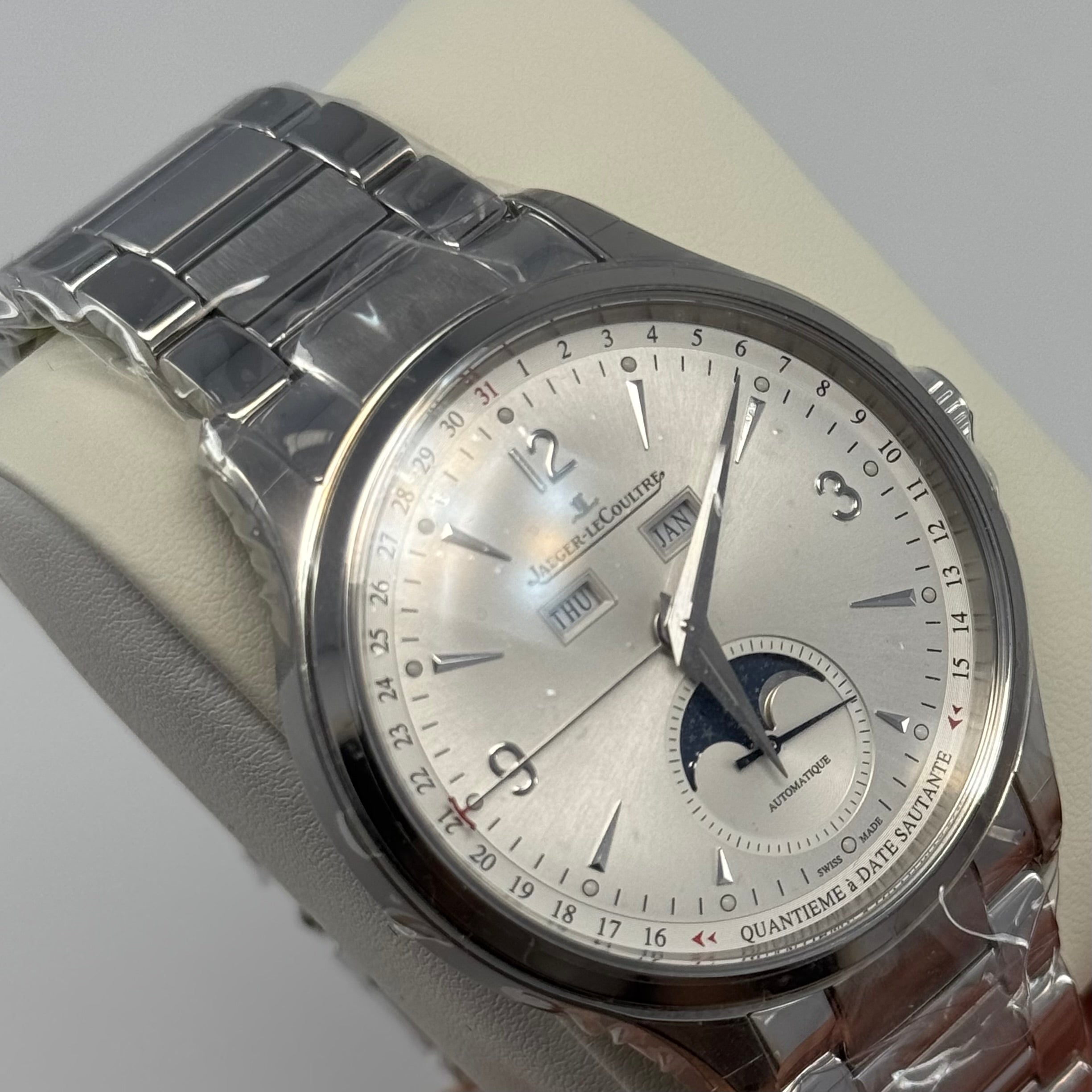 JAEGER-LECOULTRE MASTER CONTROL MOONPHASE SERIES Q4148120