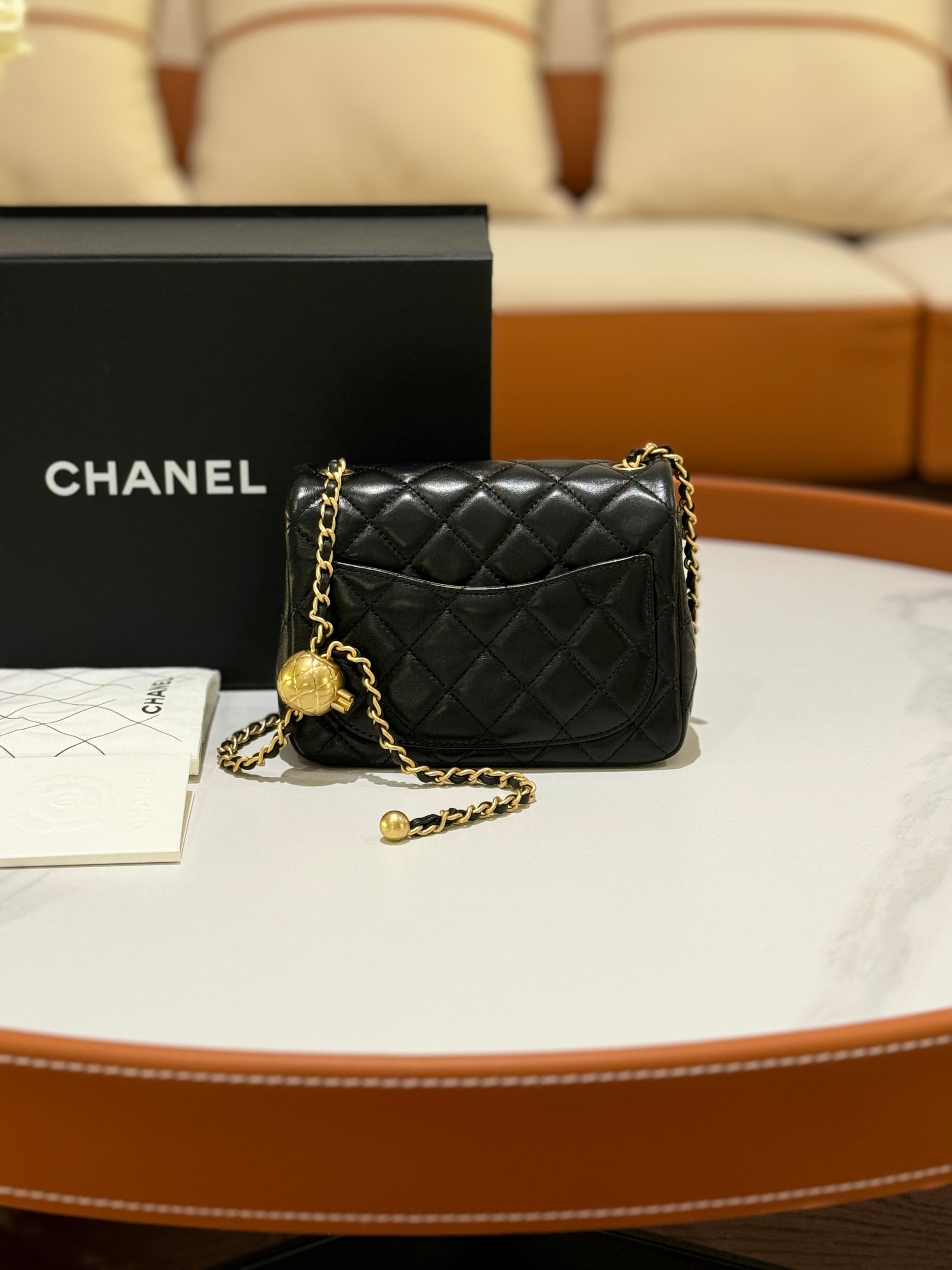 CHANEL MINI FLAP BAG WITH CHIP | COLLINS RAIN