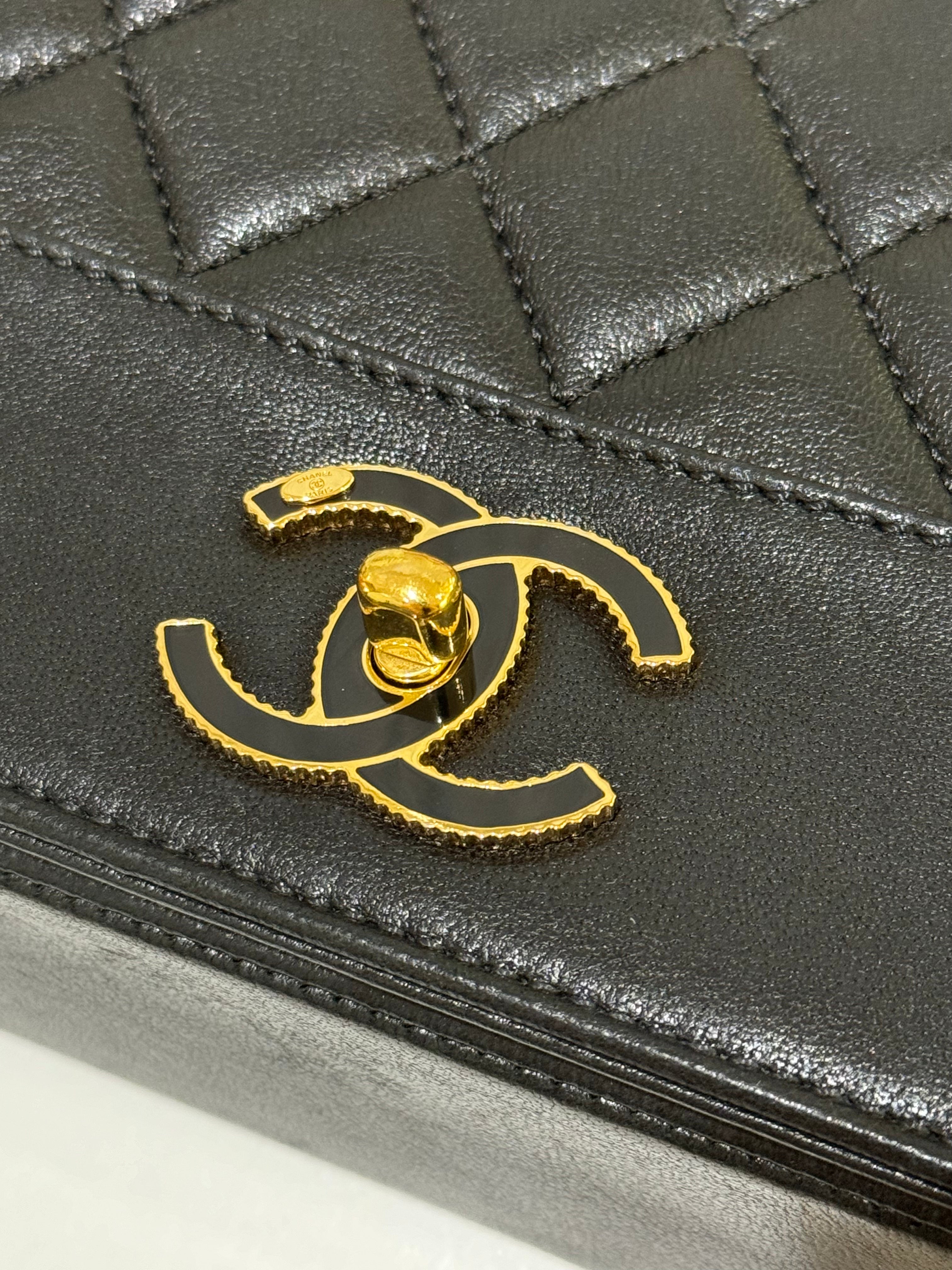 CHANEL BLACK FLAP BAG | COLLINS RAIN