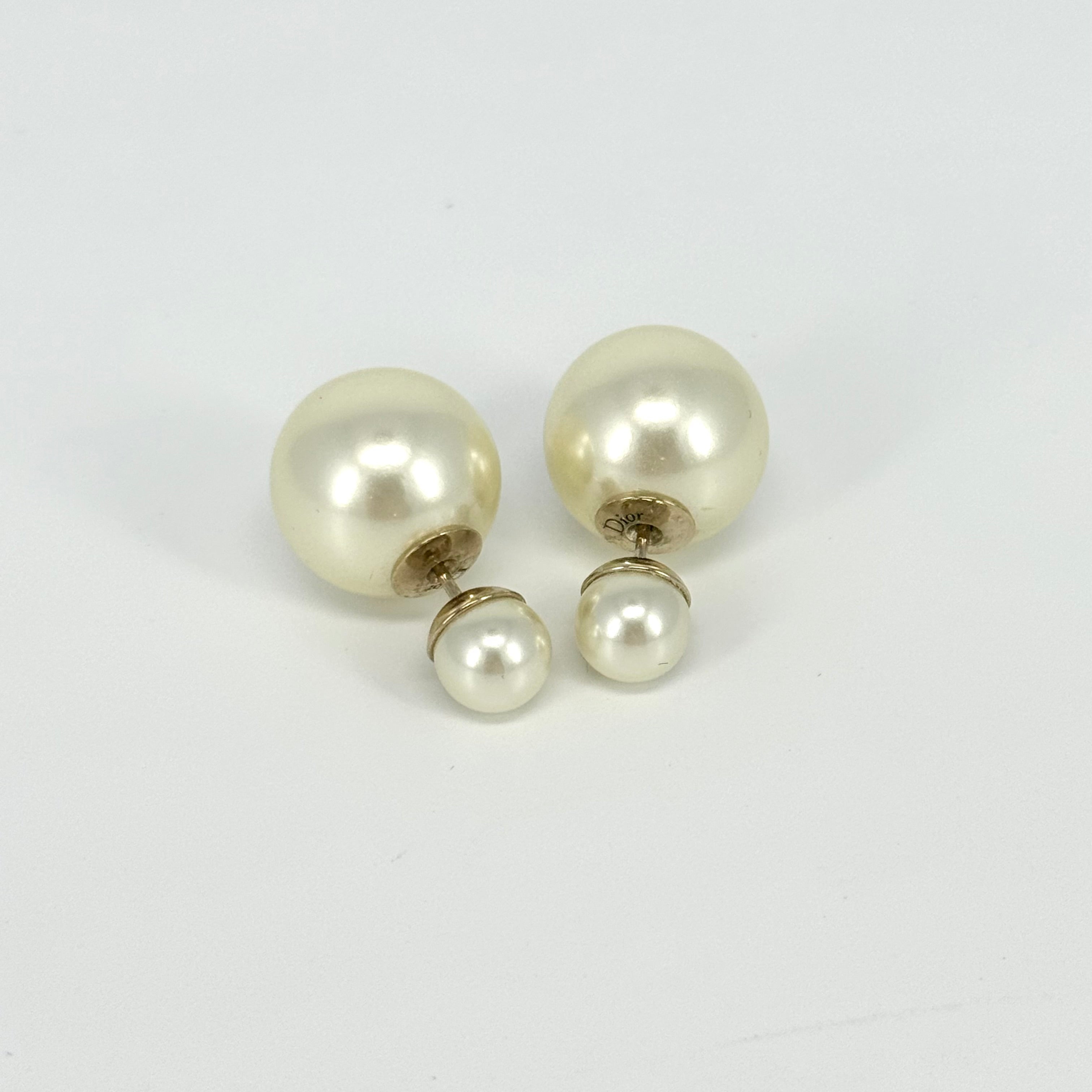 DIOR PEARL EARRINGS