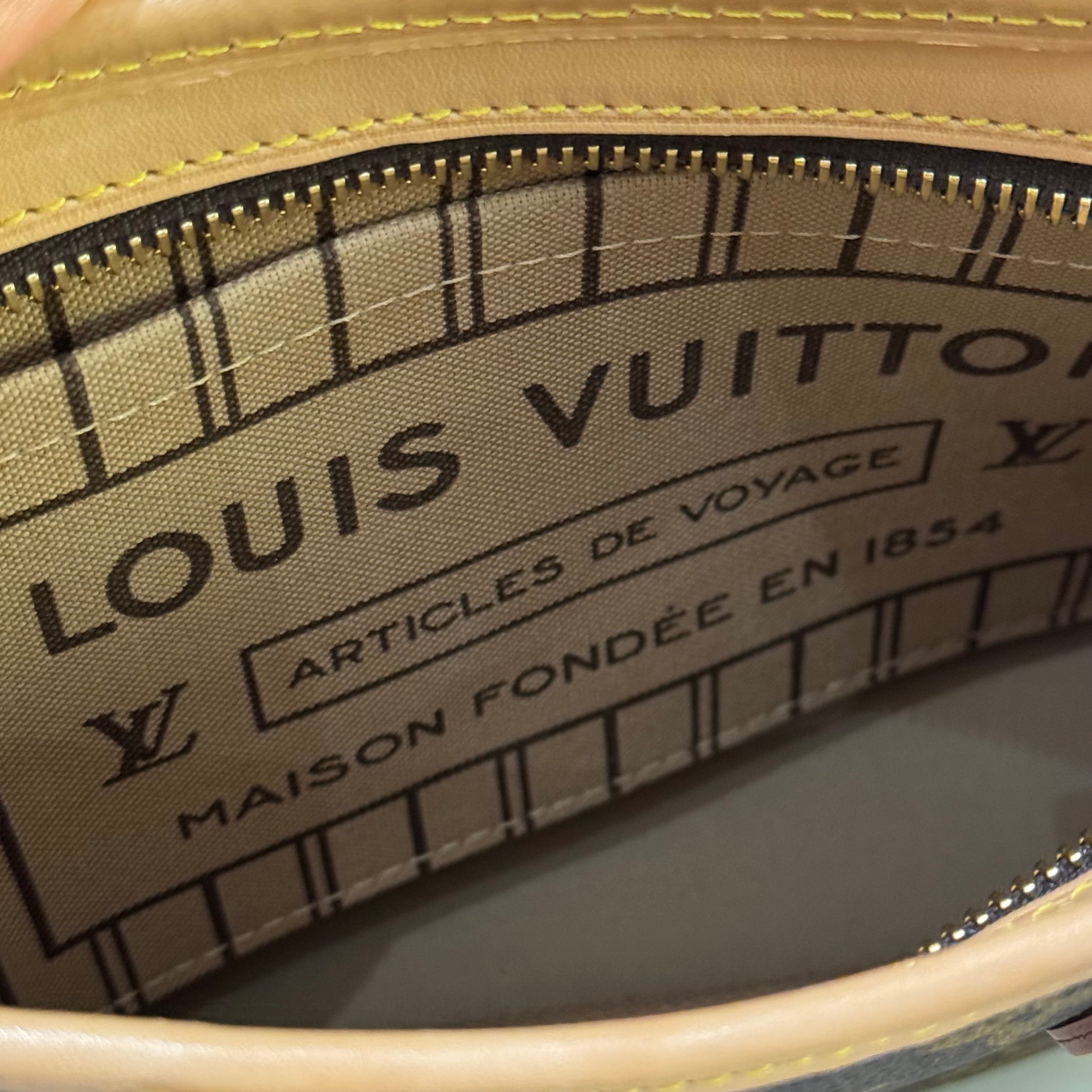 LOUIS VUITTON NEVERFULL BB BAG