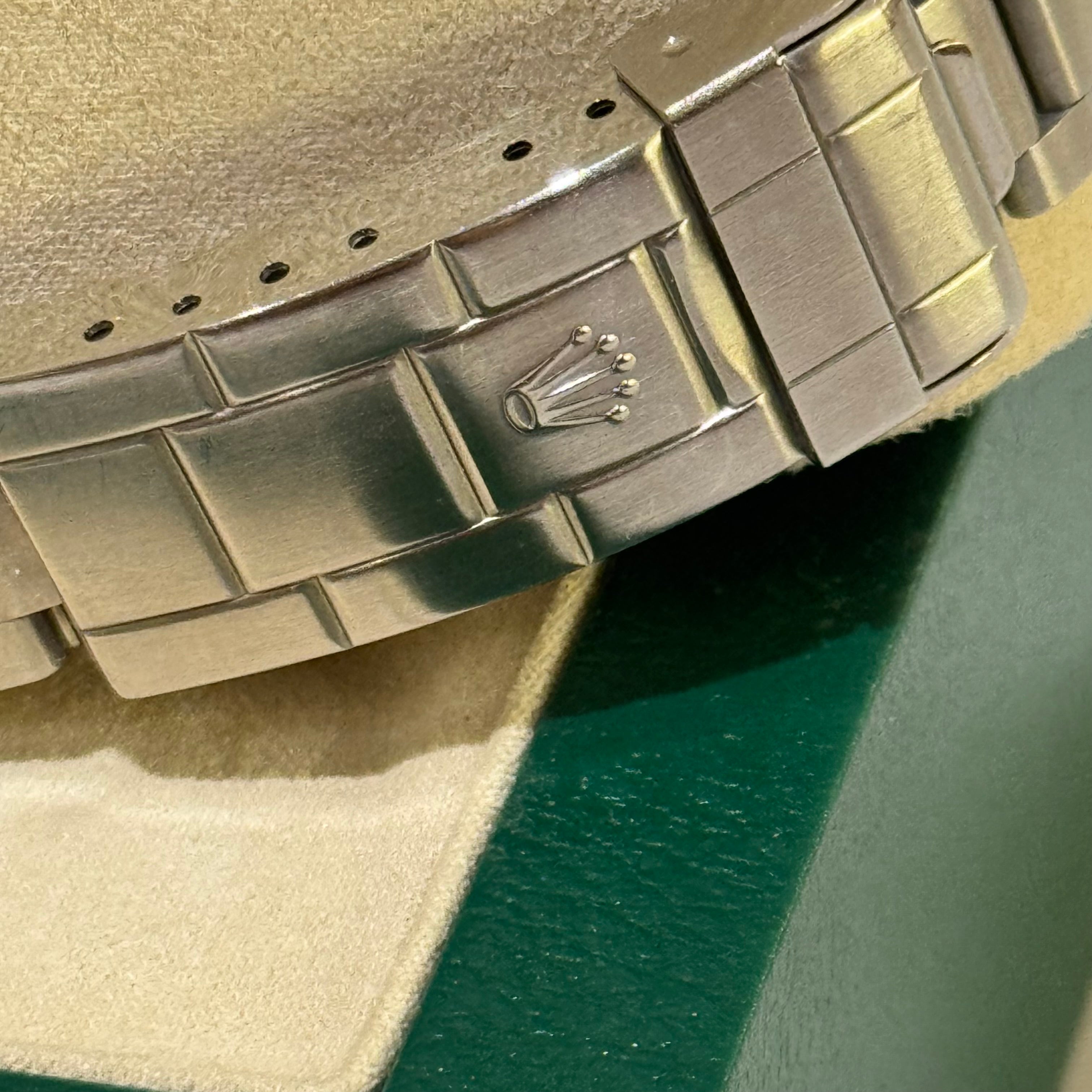 ROLEX SUBMARINER 116610LV "HULK"