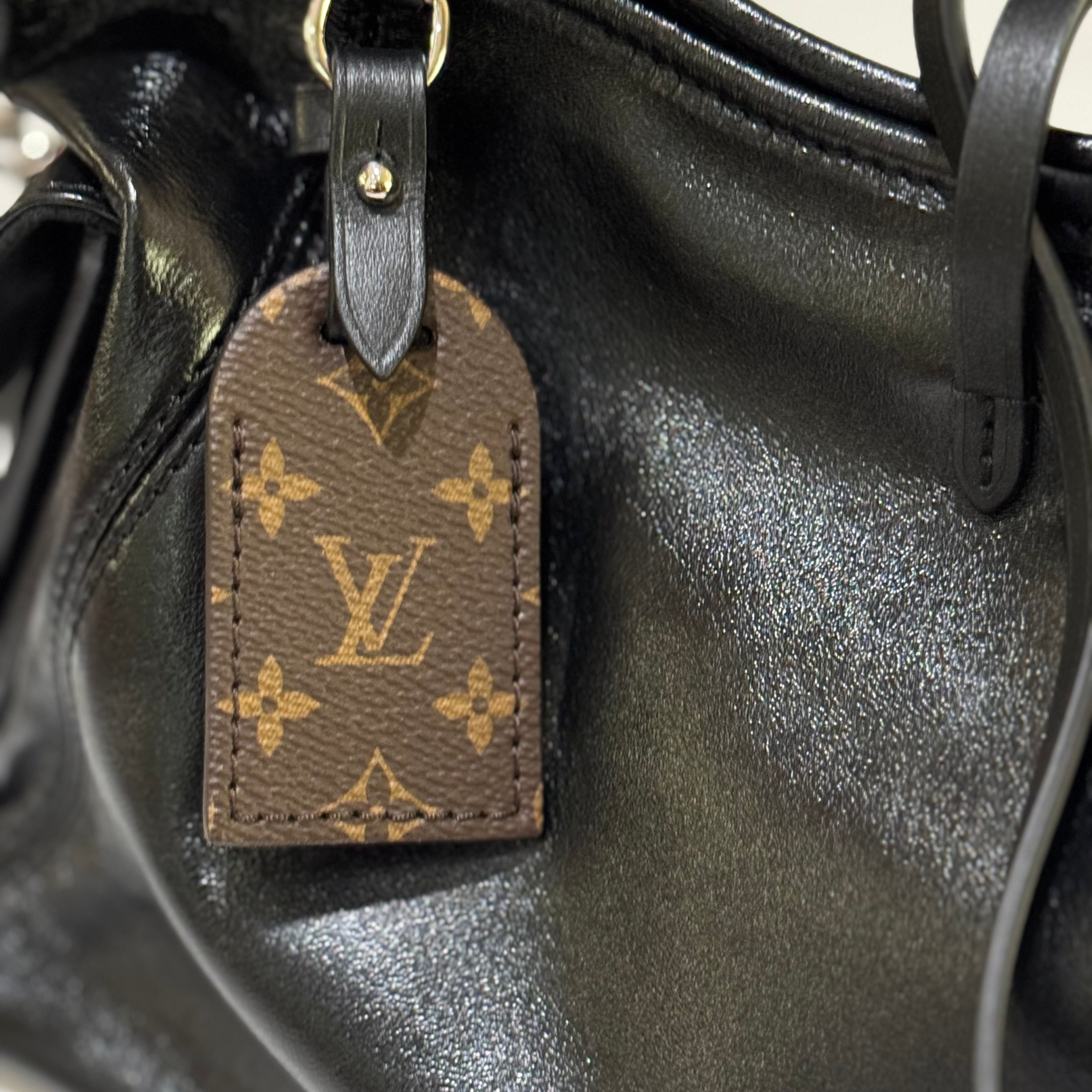 LOUIS VUITTON CARRYALL LAMBSKIN BLACK WARRIOR