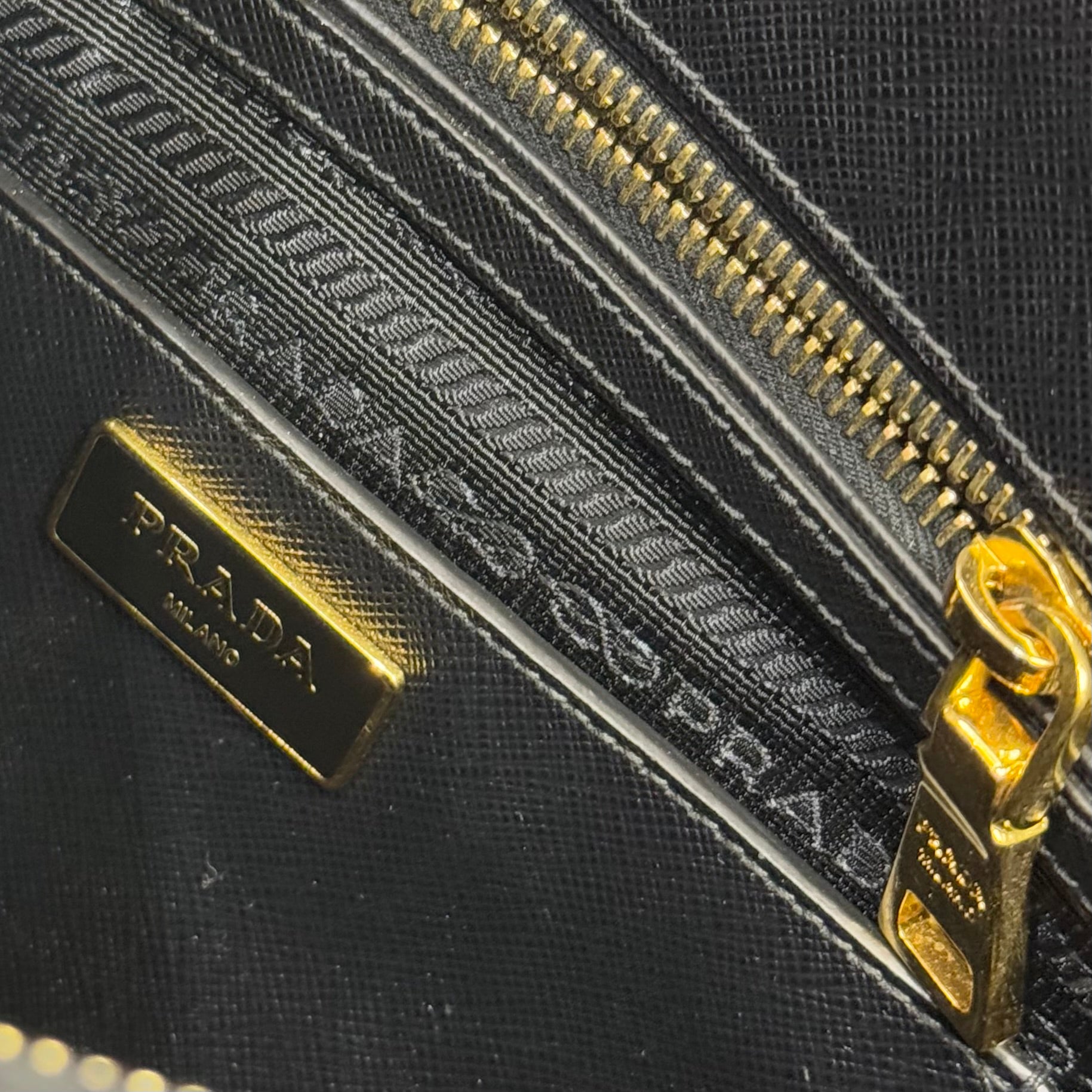 PRADA LARGE SAFFIANO LUX TOTE BAG