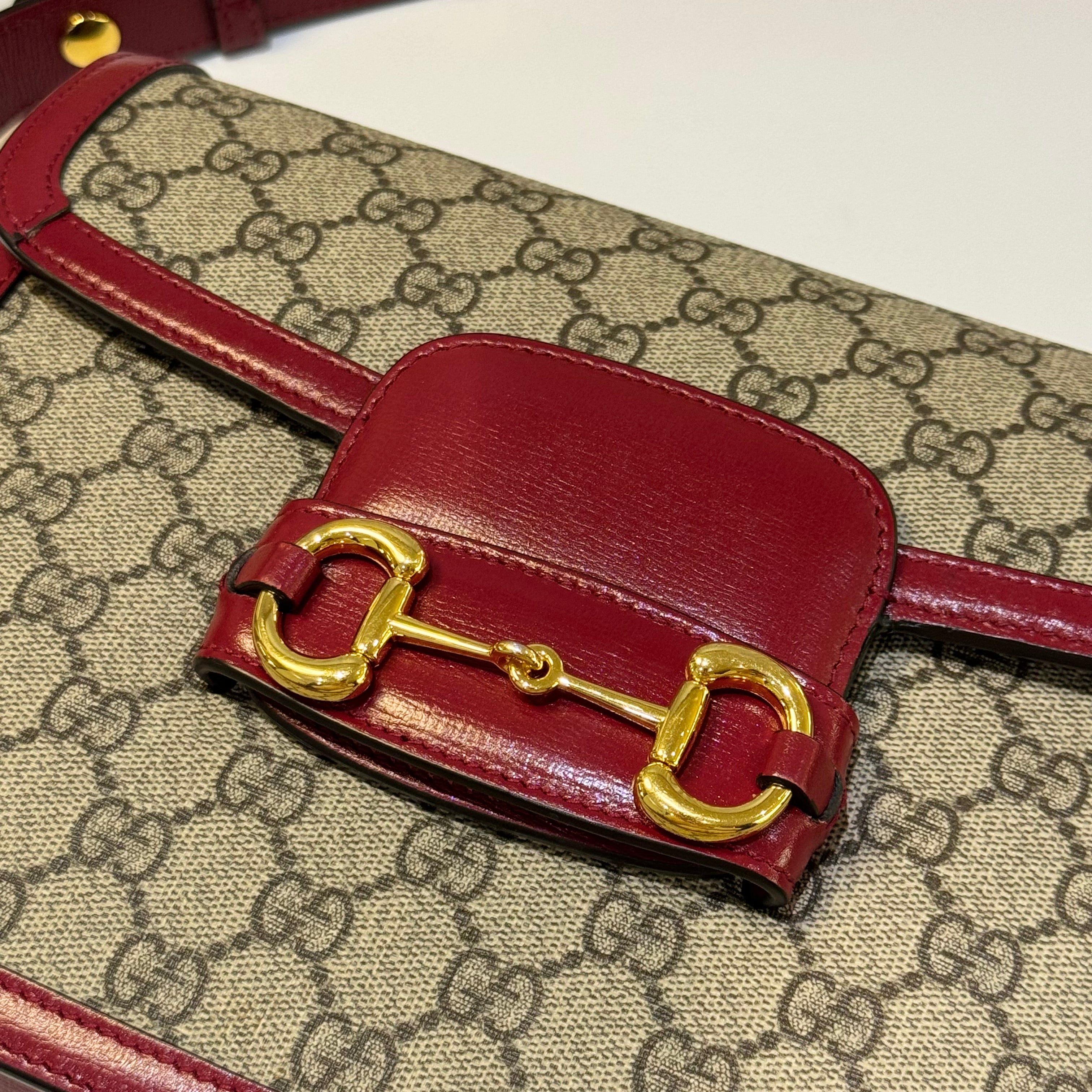 GUCCI 1955 MEDIUM HORSEBIT RED | COLLINS RAIN