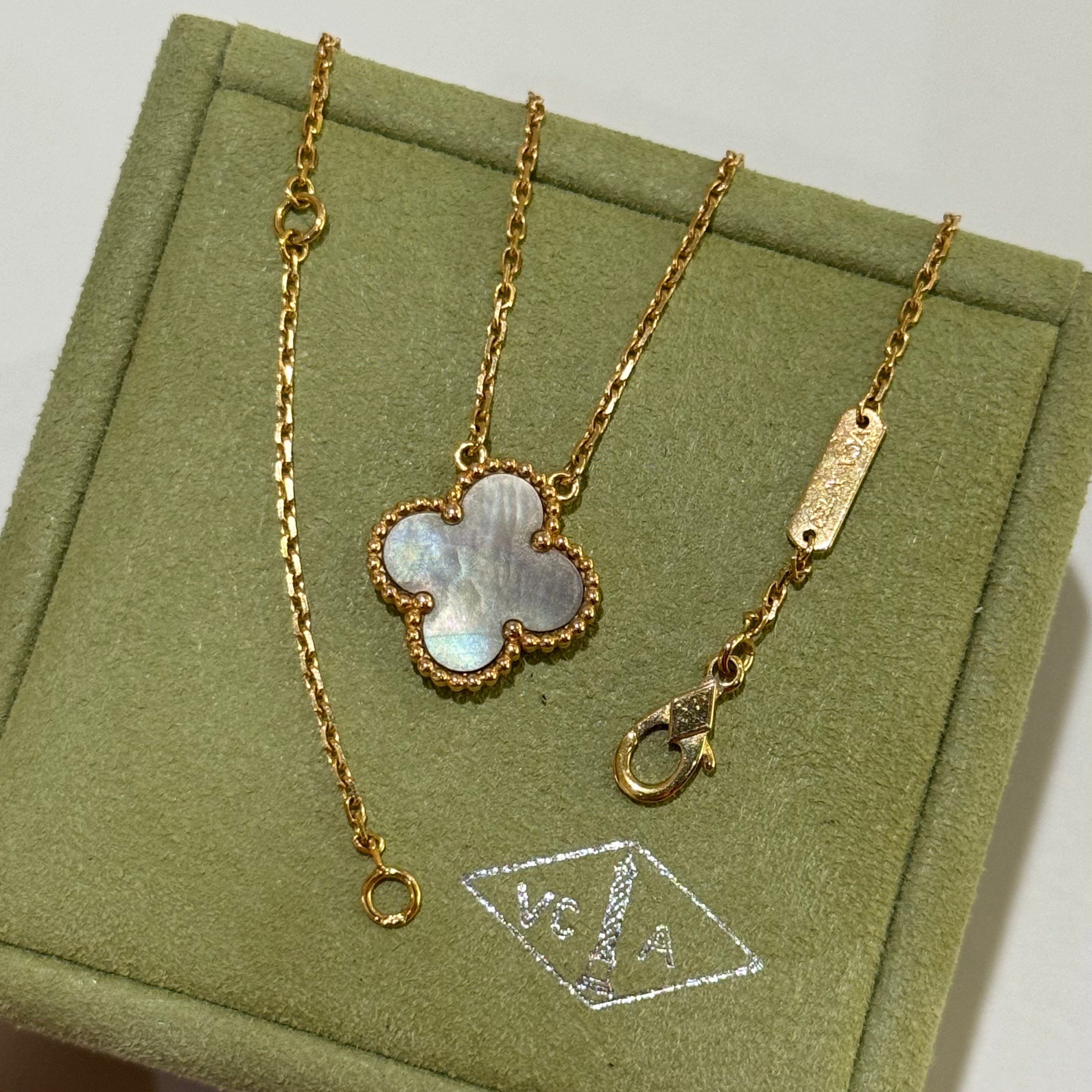 VAN CLEEF & ARPELS VINTAGE ALHAMBRA PENDANT IN GREY MOTHER OF PEARL / ROSE GOLD | COLLINS RAIN