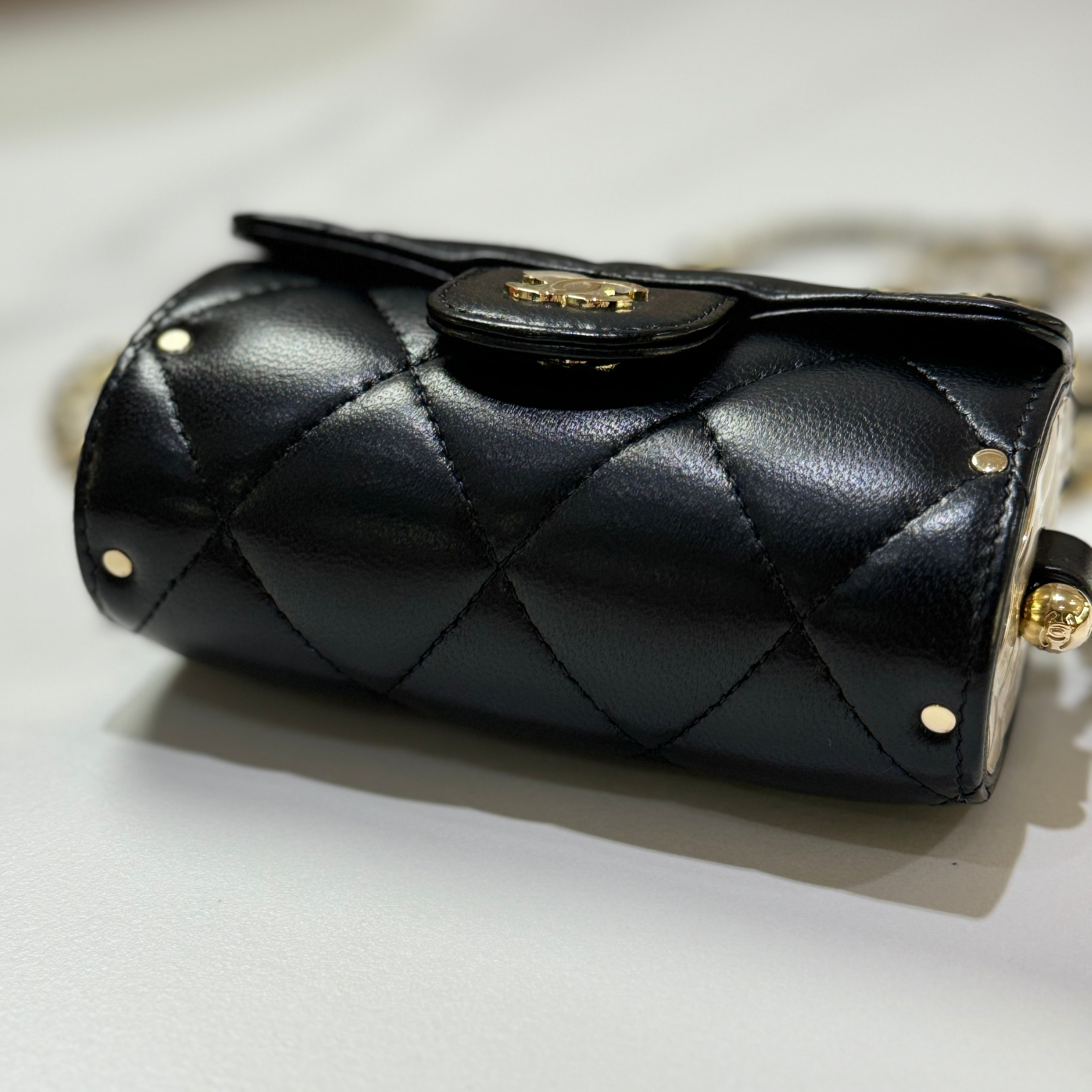 CHANEL LIPSTICK CYLINDER BAG IN BLACK WITH GOLD CHAIN | COLLINS RAIN