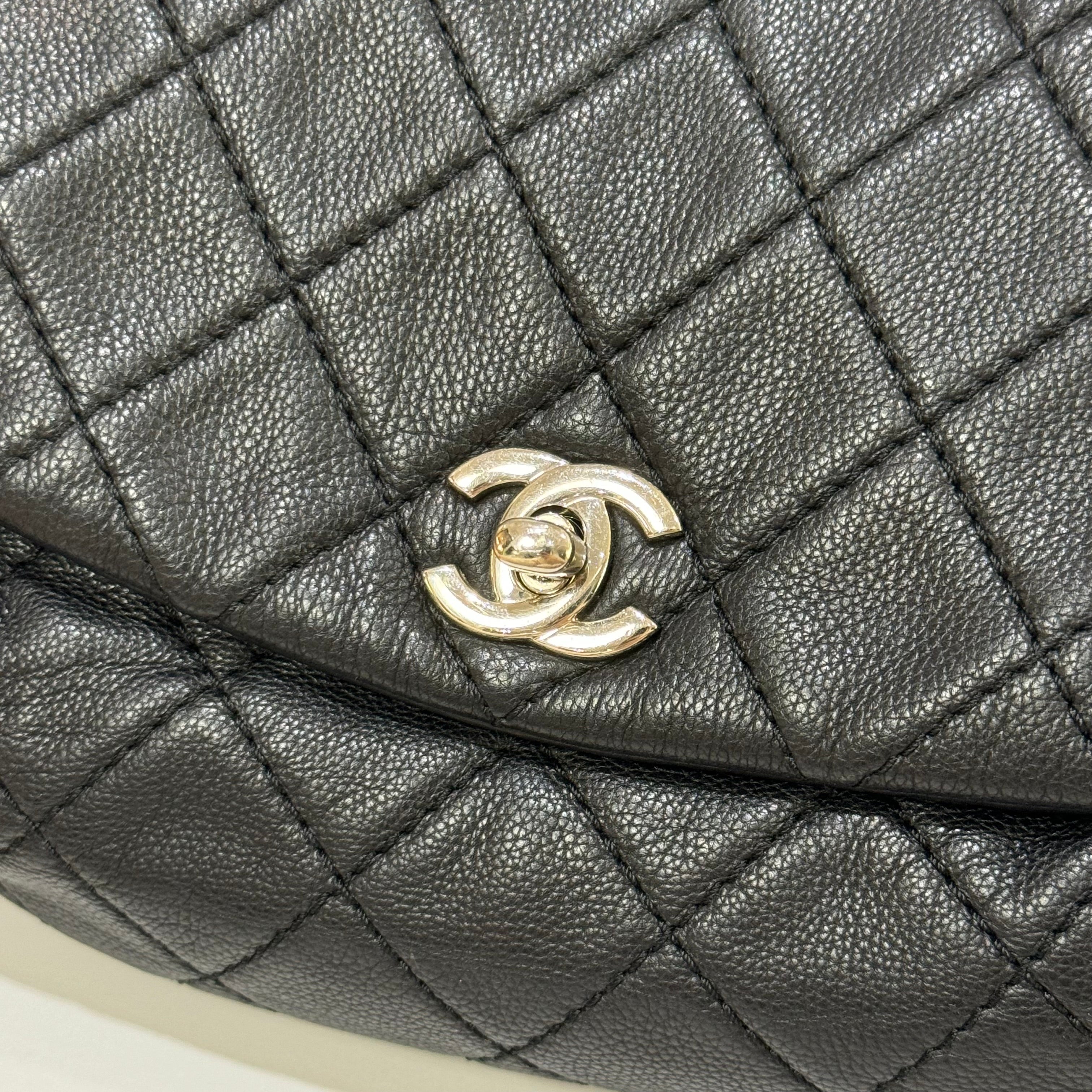 CHANEL SHOULDER BAG CALFSKIN BLACK