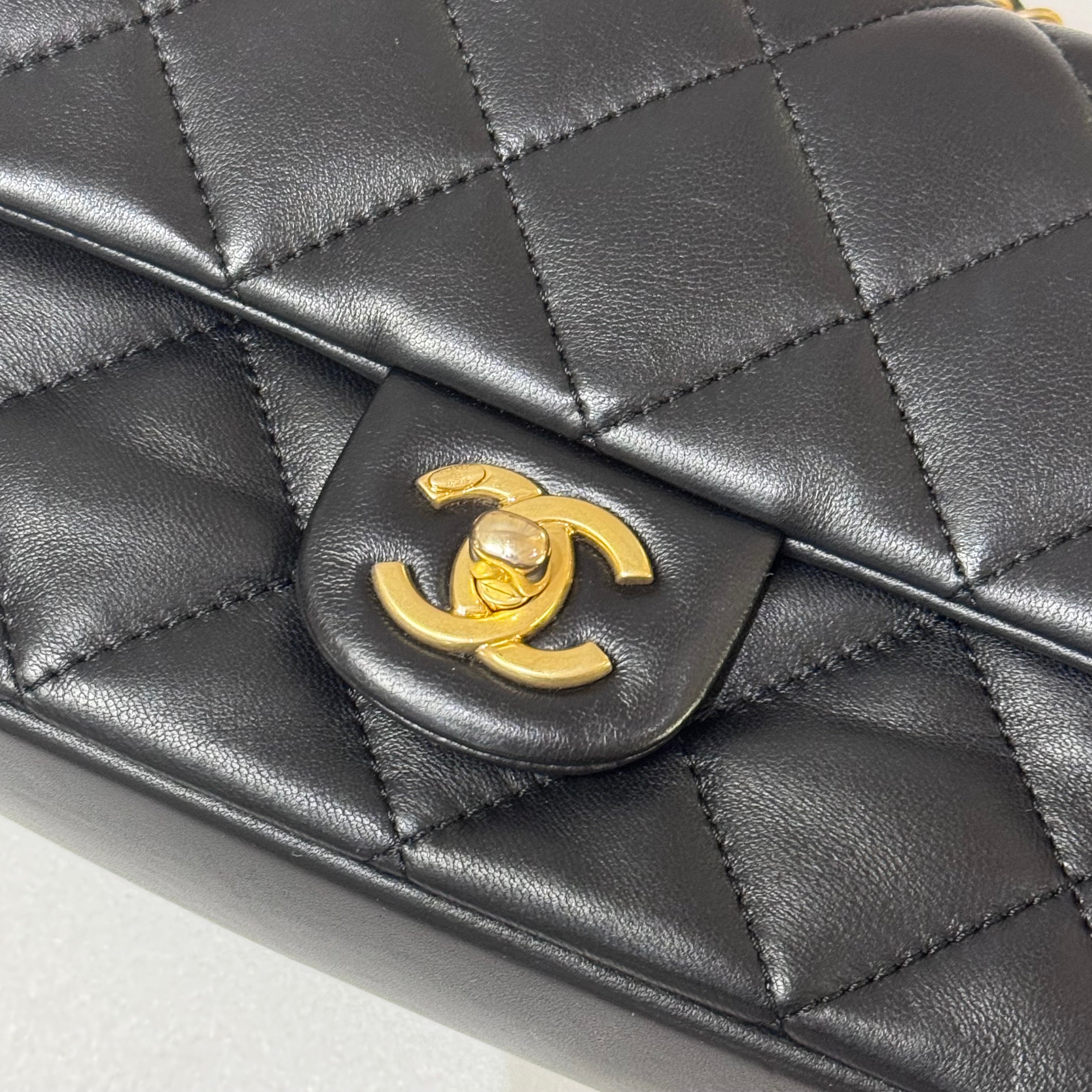 CHANEL MINI RECTANGULAR FLAP BAG BLACK LAMBSKIN BLACK (MICROCHIP)