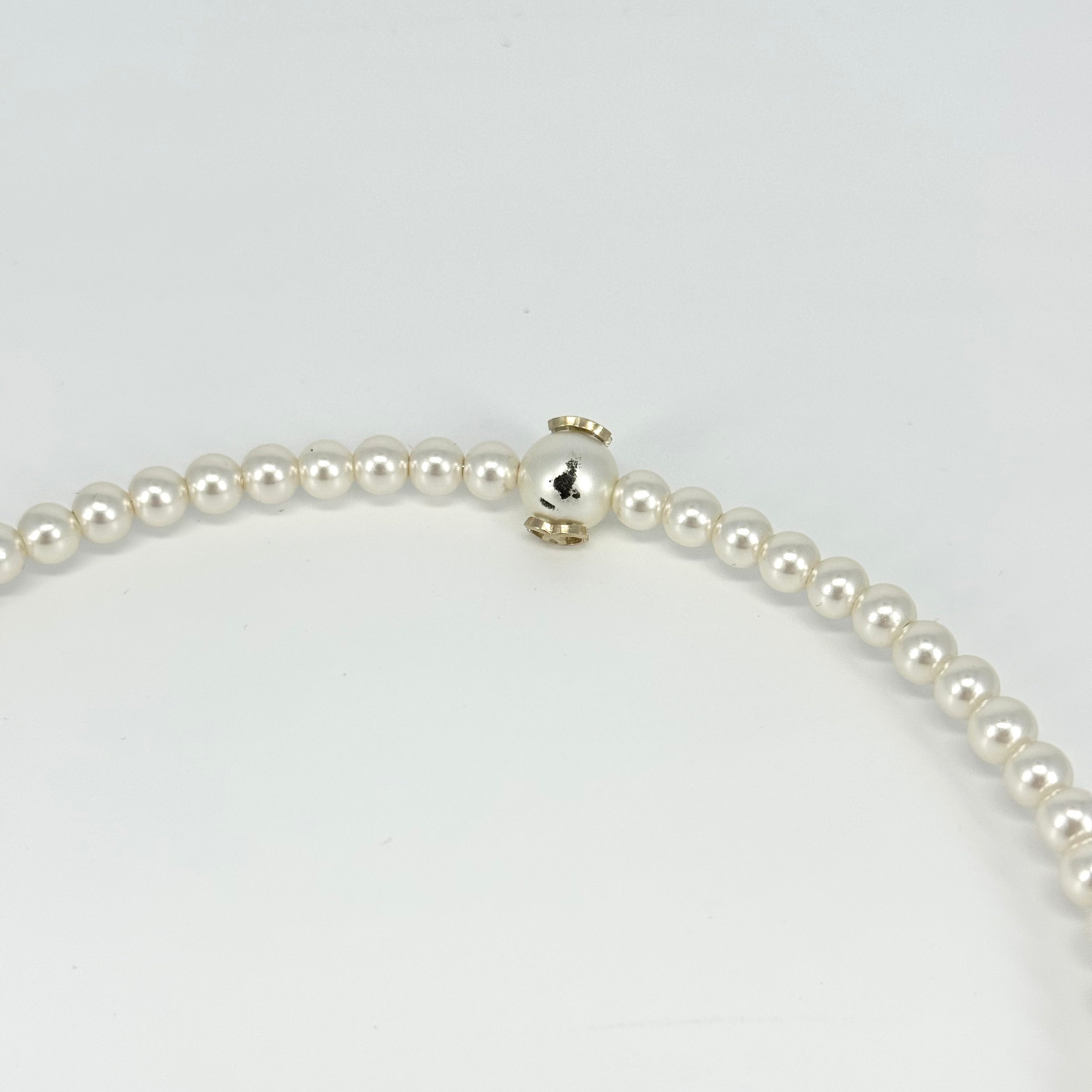 CHANEL WHITE PEARL HEADBAND