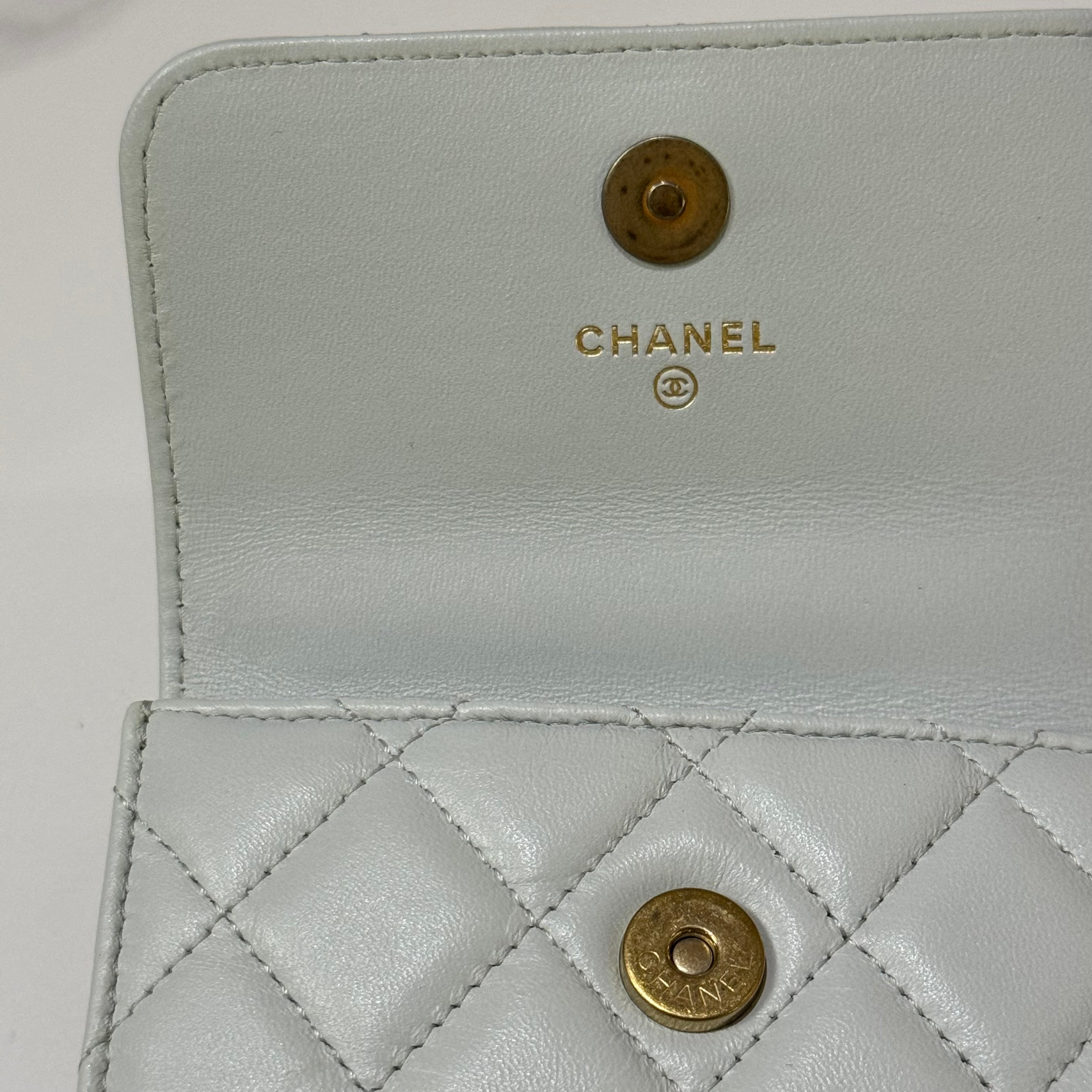 CHANEL WALLET ON CHAIN LAMBSKIN LIGHT BLUE (MICROCHIP)