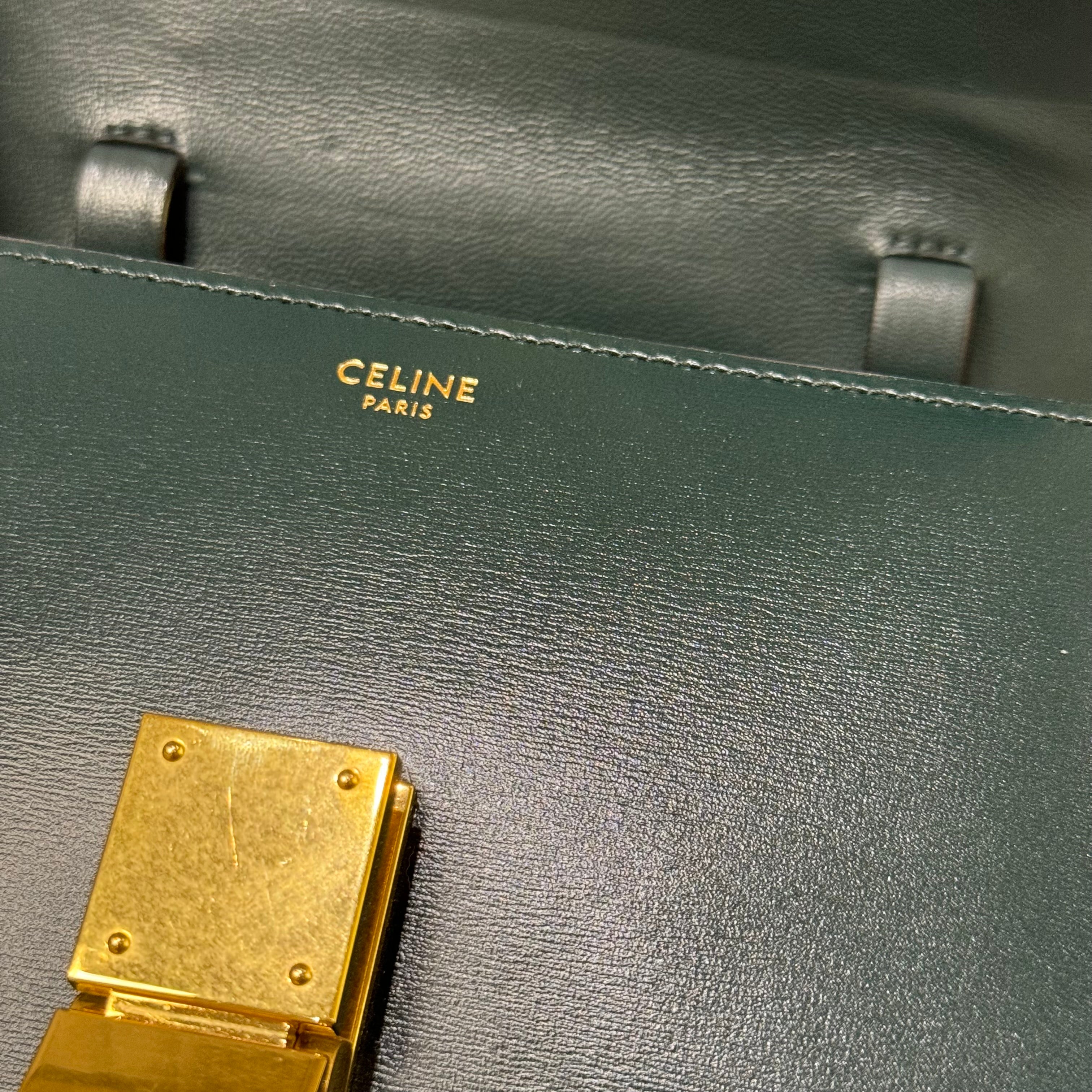 CELINE TEEN CLASSIC BAG IN BOX CALFSKIN GREEN