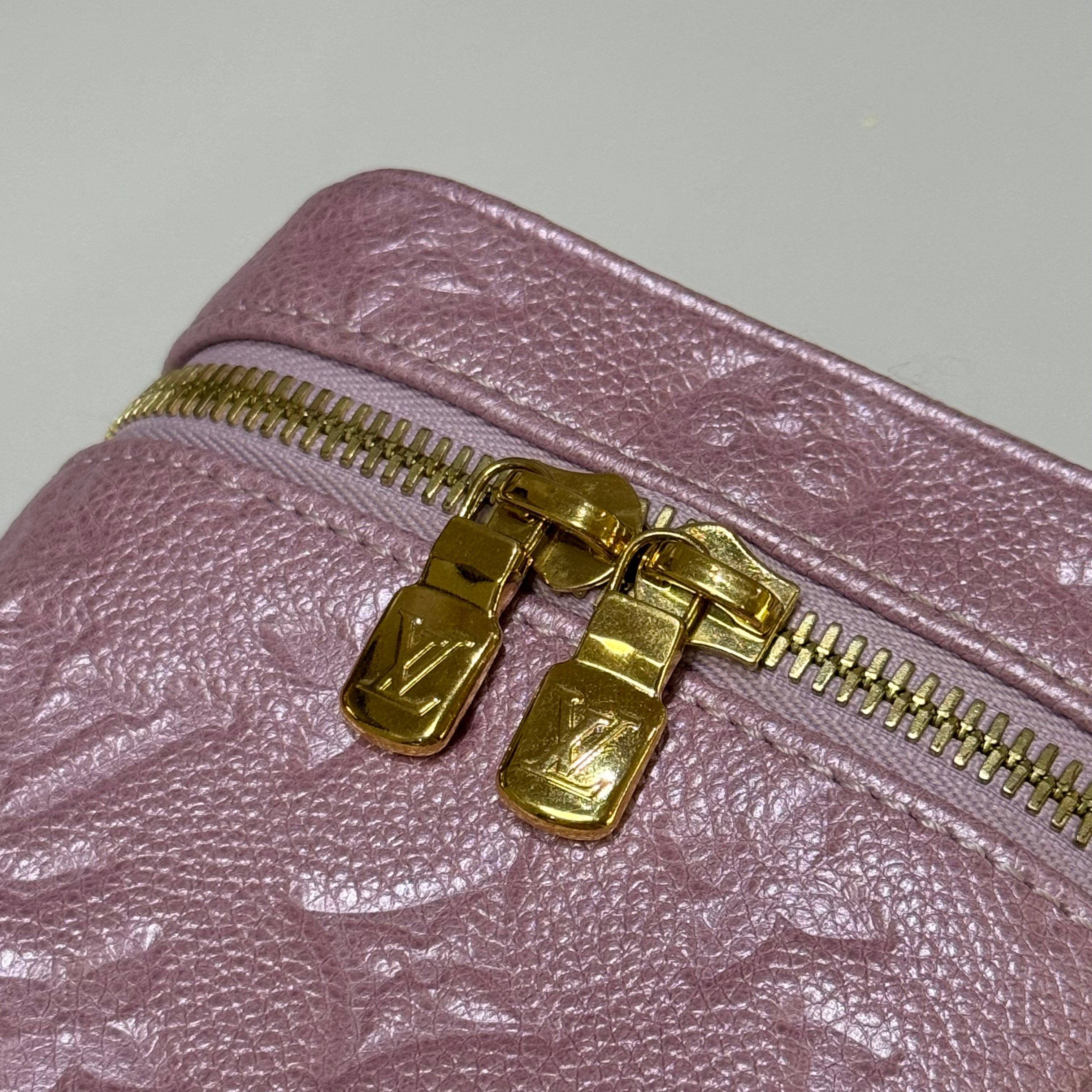 LOUIS VUITTON MICRO VANITY PINK | COLLINS RAIN