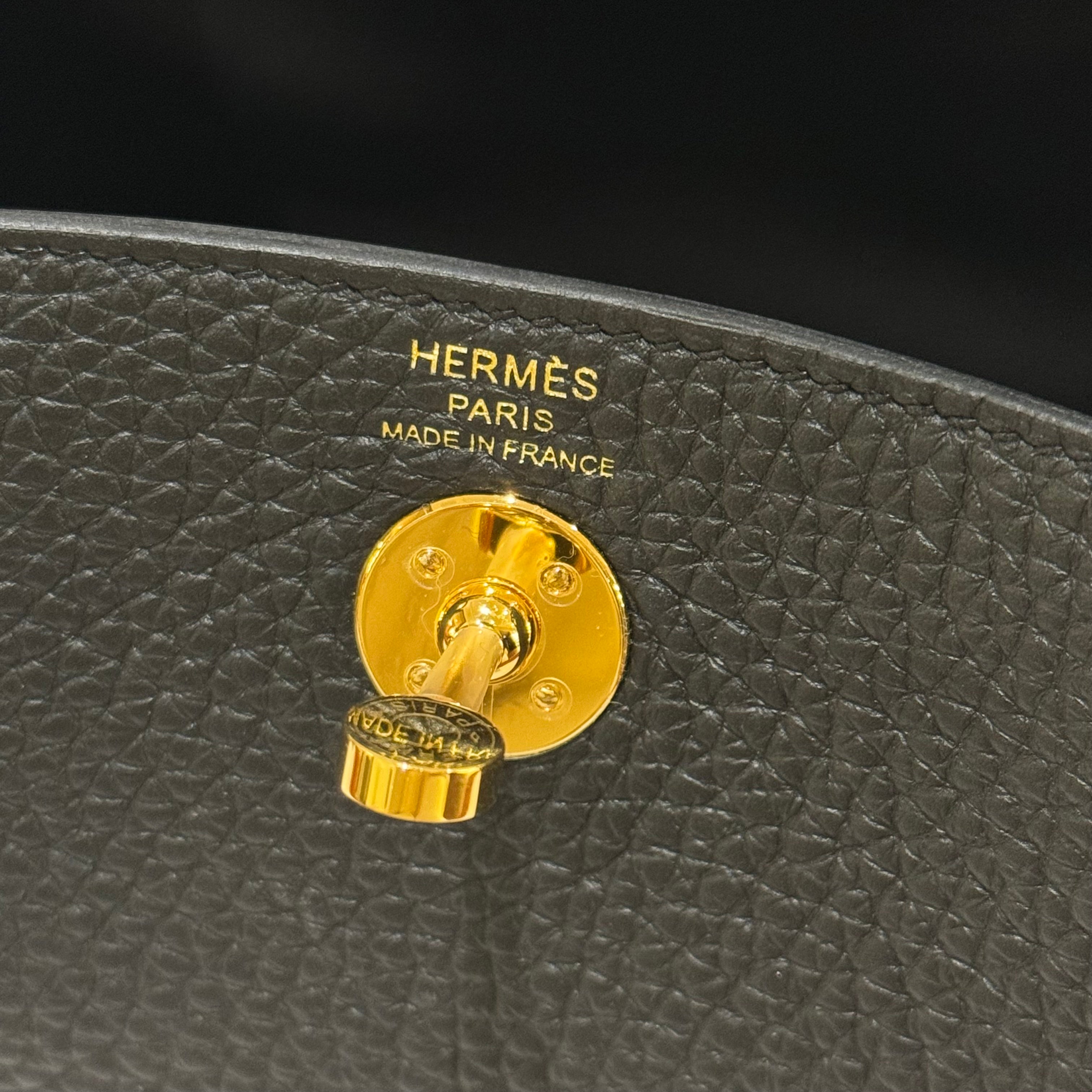 HERMES MINI LINDY IN BLACK WITH GOLD HARDWARE (STAMP B) | COLLINS RAIN