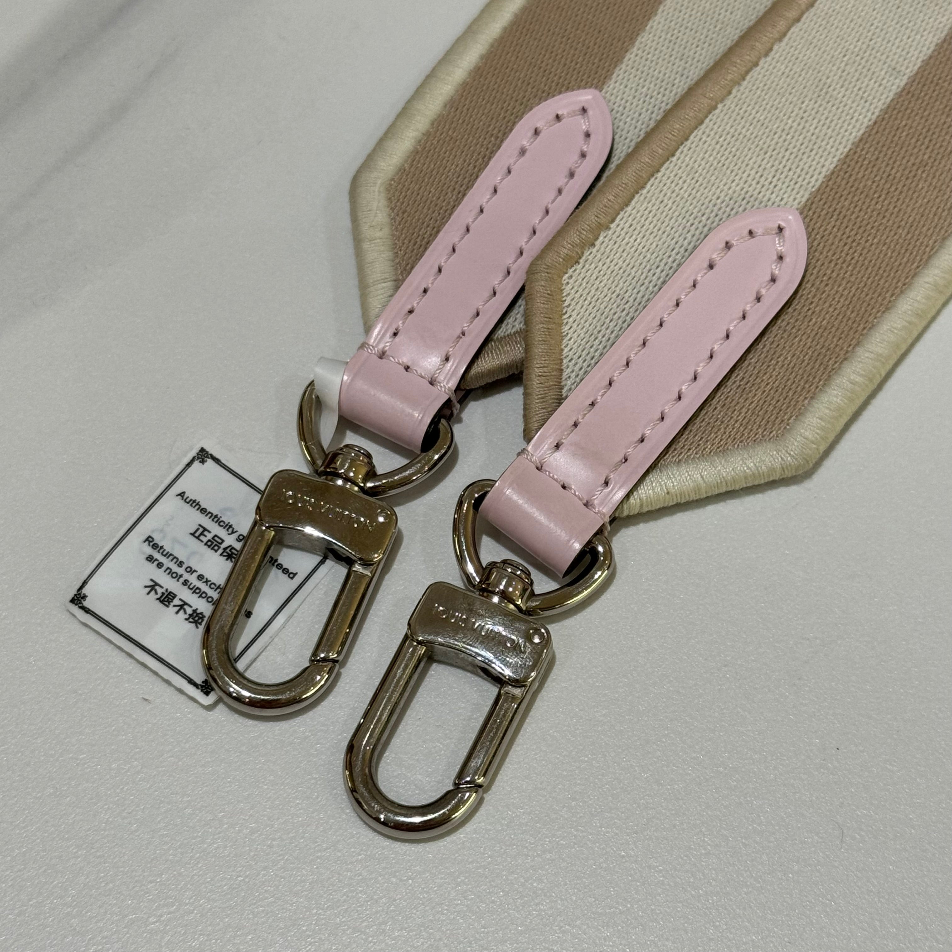 LOUIS VUITTON MINI CLUNY CHERRY PINK