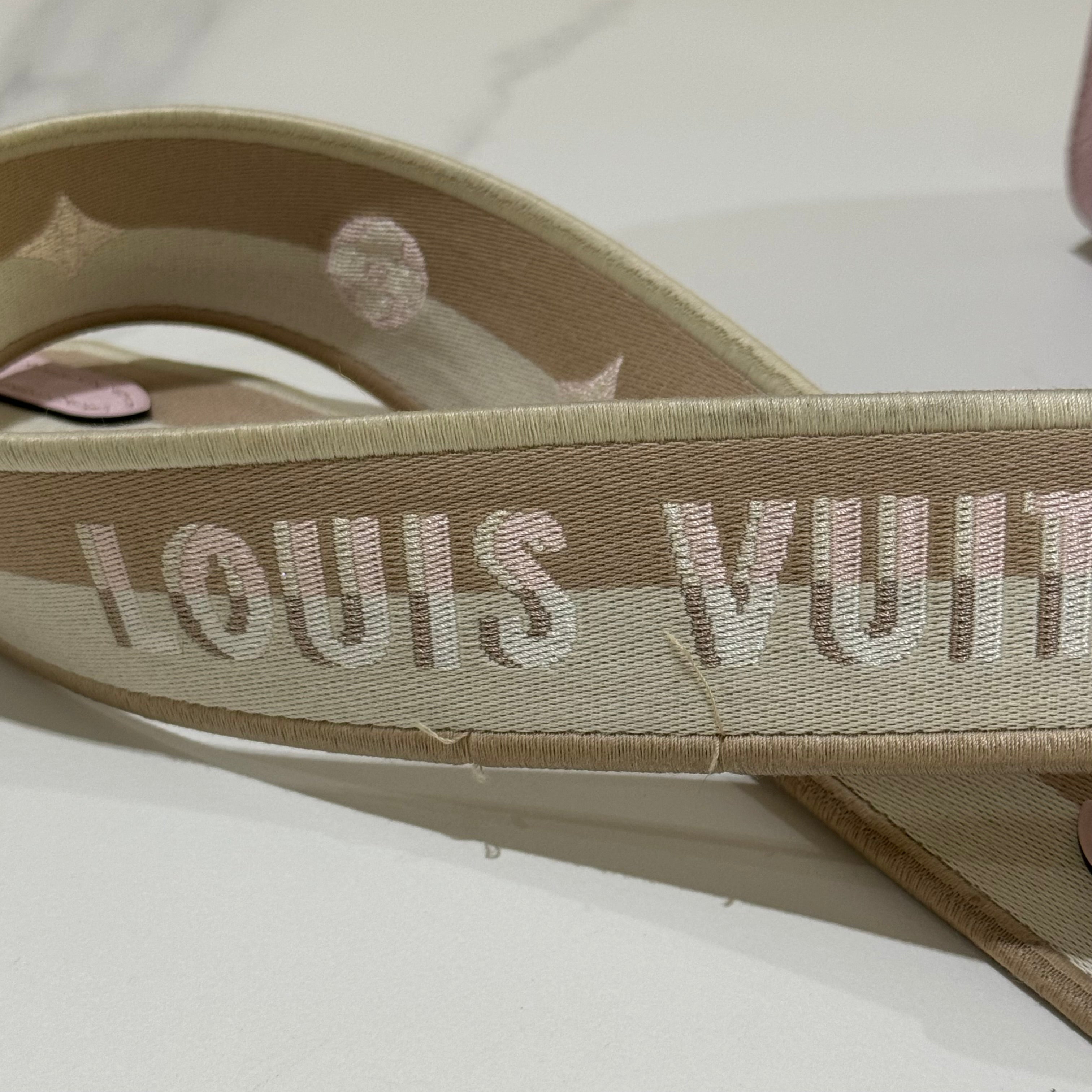 LOUIS VUITTON MINI CLUNY CHERRY PINK