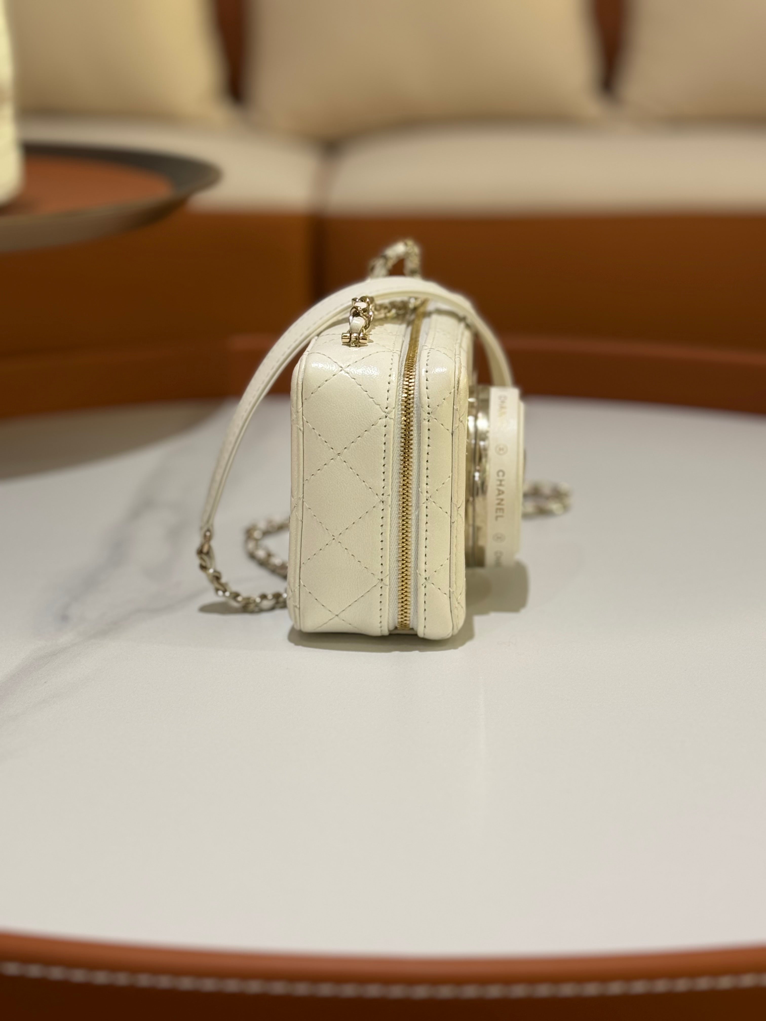 CHANEL CAMERA BAG WHITE | COLLINS RAIN