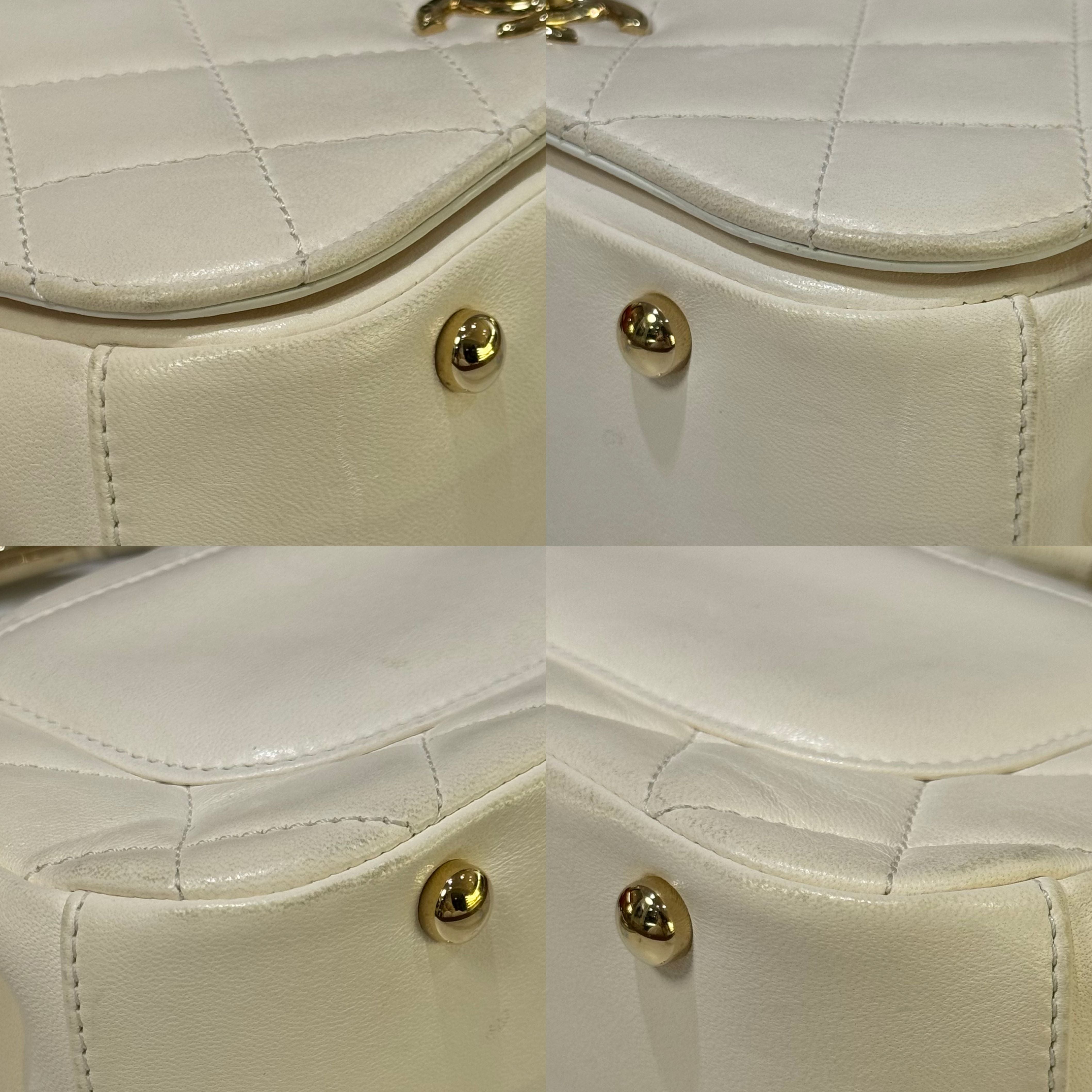 CHANEL HANDLE BAG WHITE