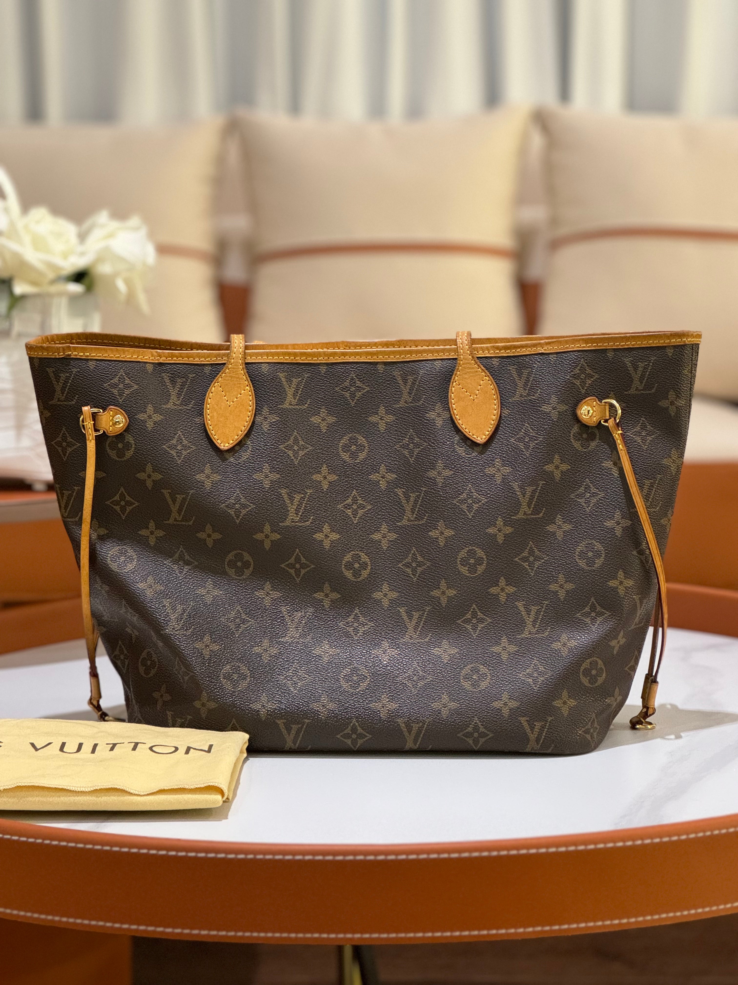 LOUIS VUITTON NEVERFULL MM | COLLINS RAIN