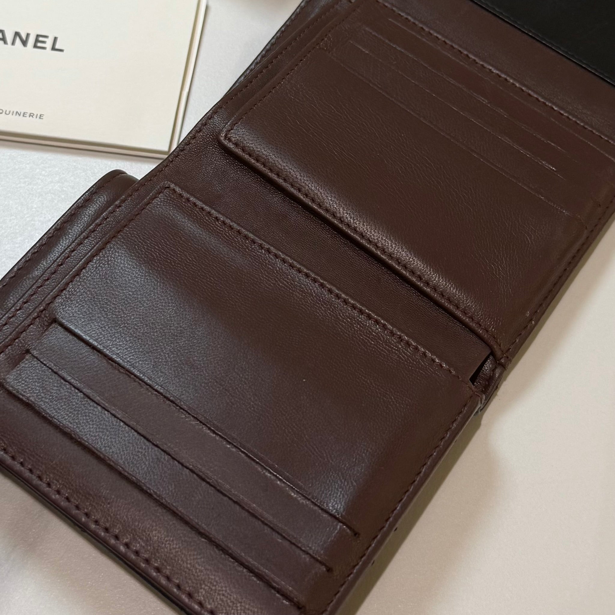 CHANEL CLASSIC FLAP WALLET