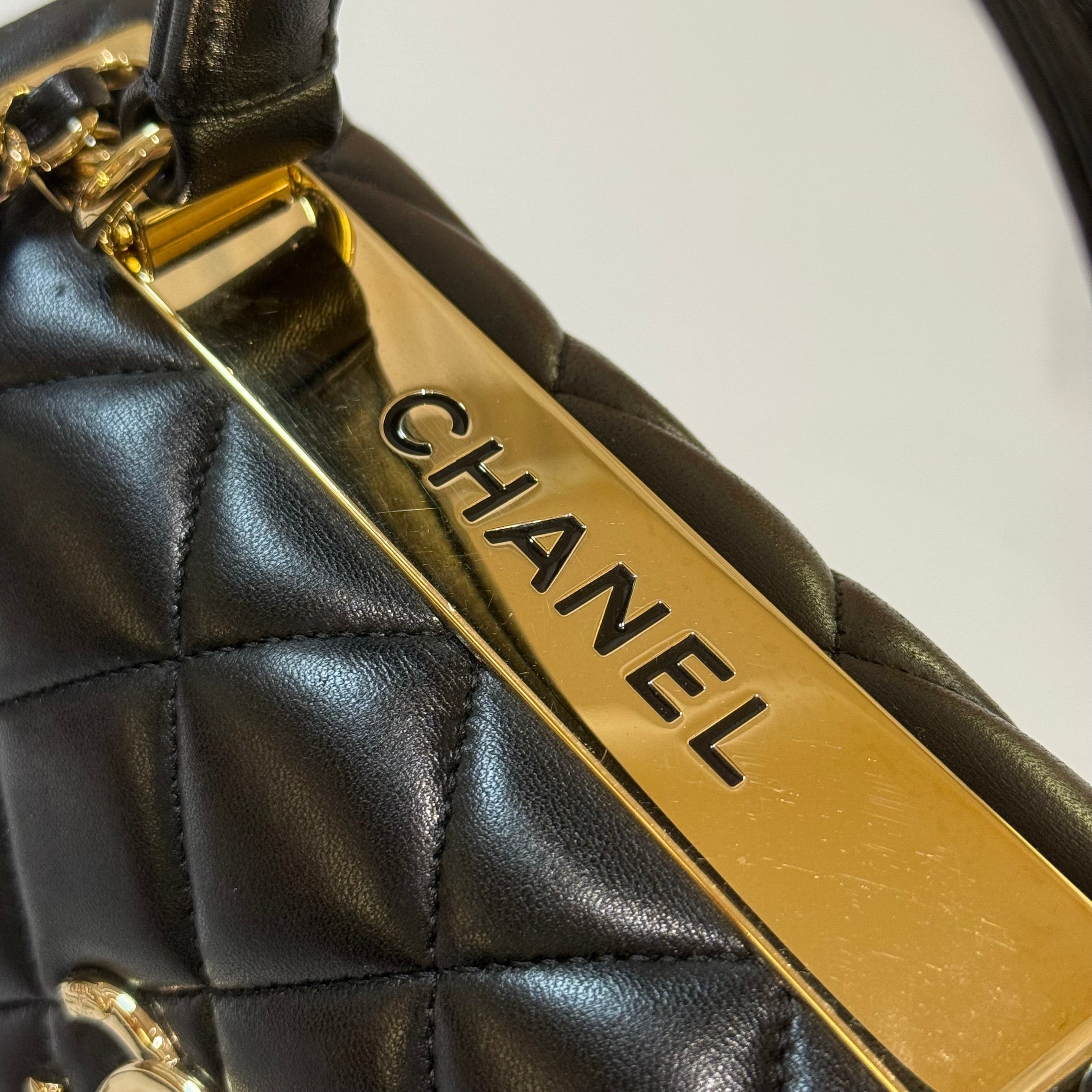 CHANEL FLAPBAG WITH HANDLE LAMBSKIN BLACK